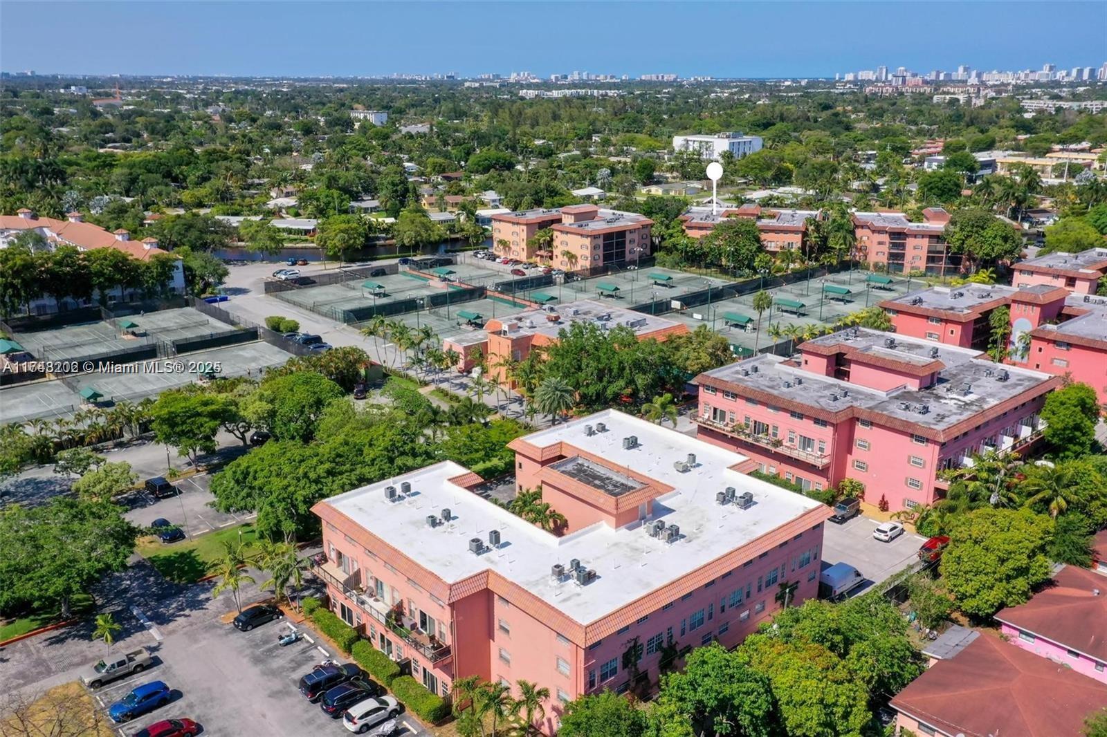 TENNIS CLUB TILDEN CONDO - Residential