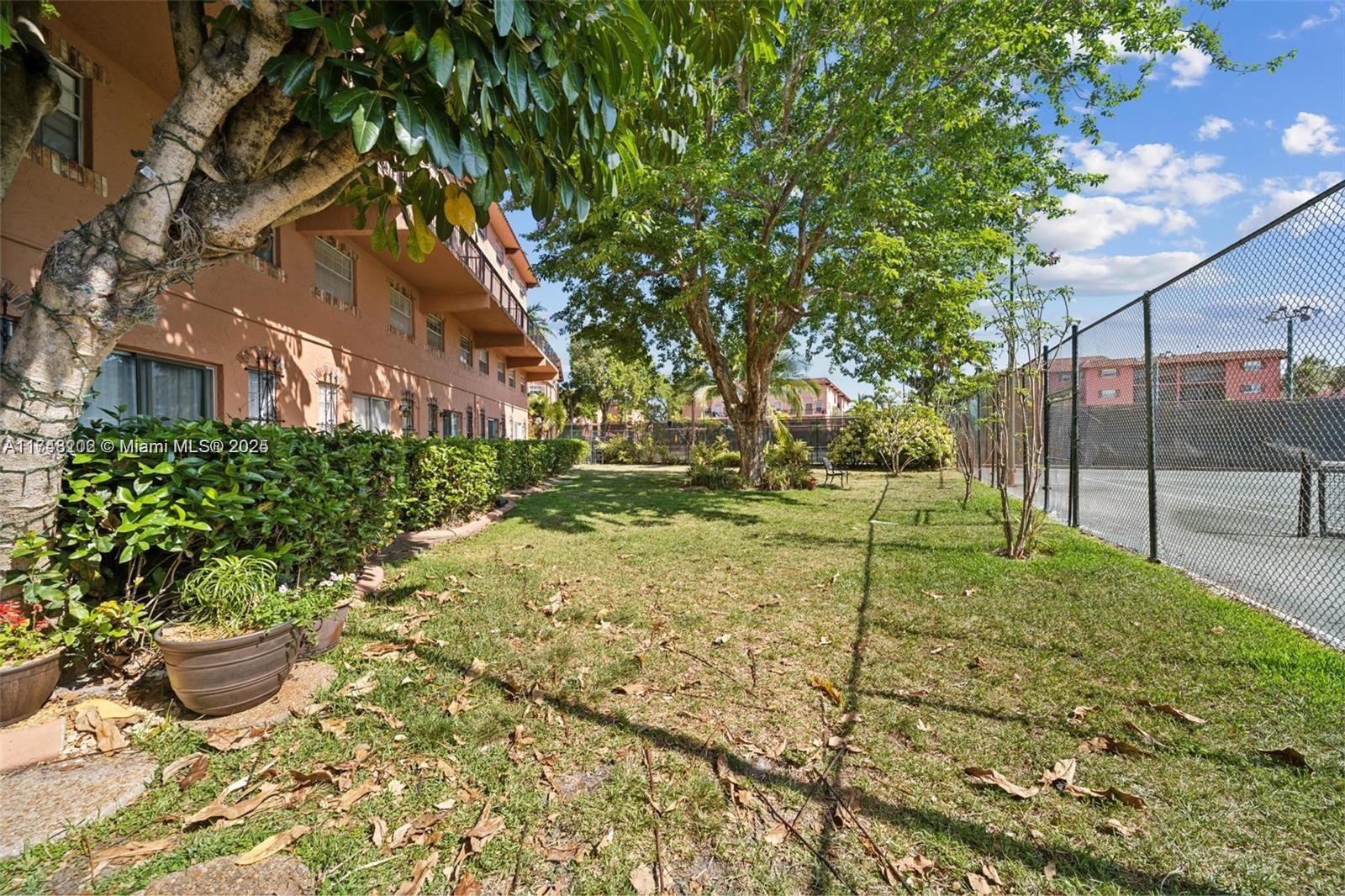 TENNIS CLUB TILDEN CONDO - Residential