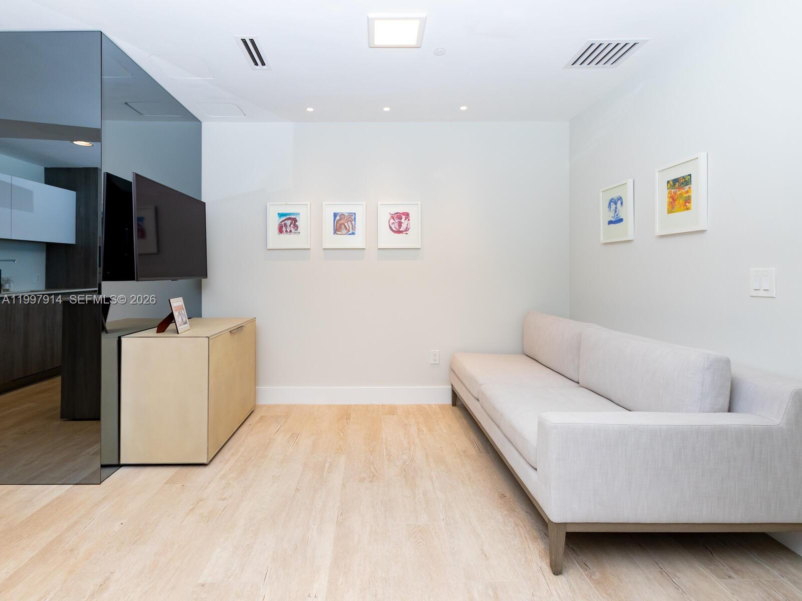 OCEANA KEY BISCAYNE CONDO - Residential Lease