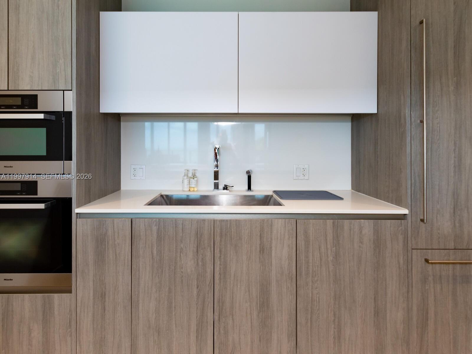 OCEANA KEY BISCAYNE CONDO - Residential Lease