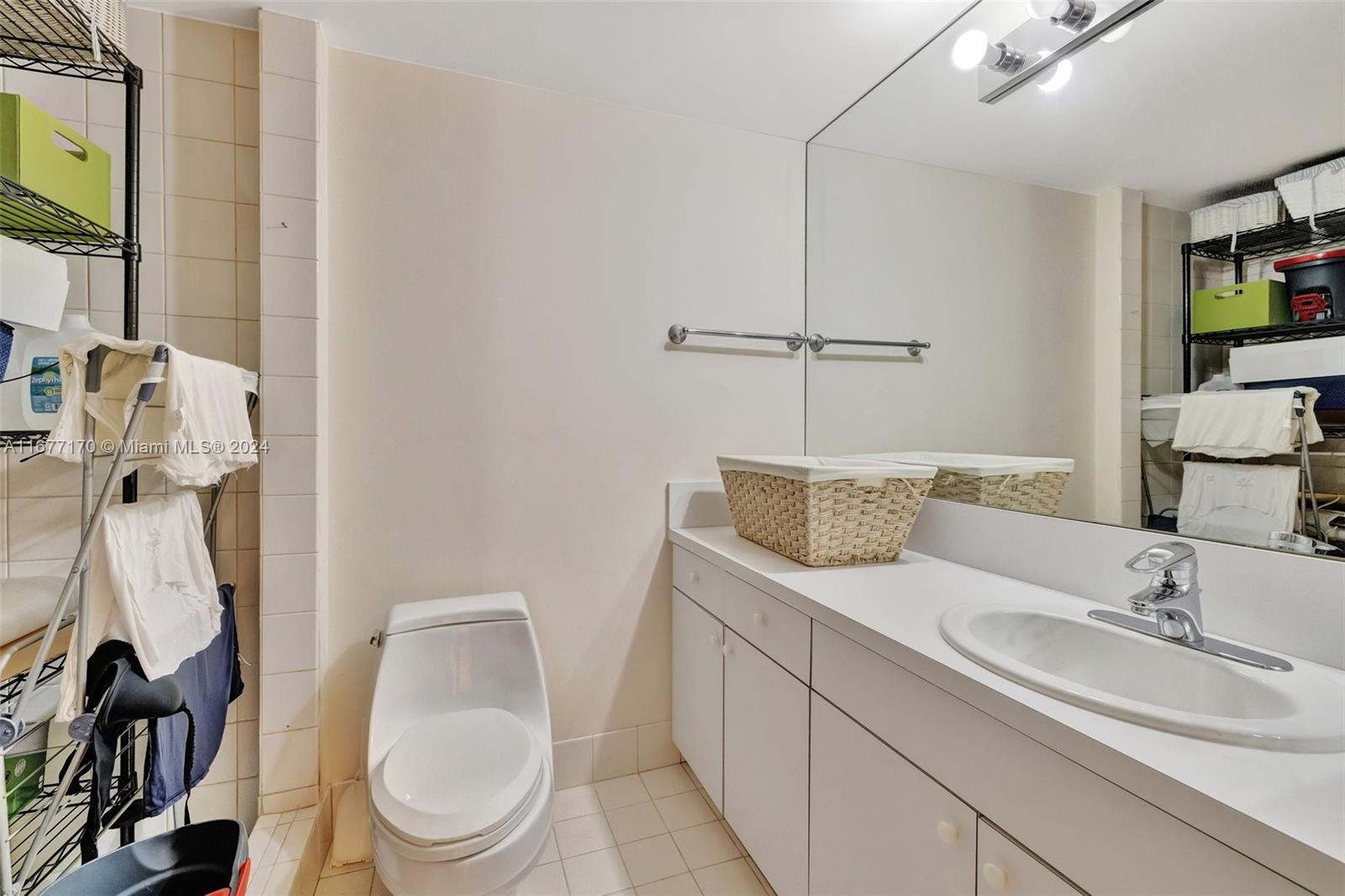 2600 ISL BLVD WILLIAMS IS - Residential