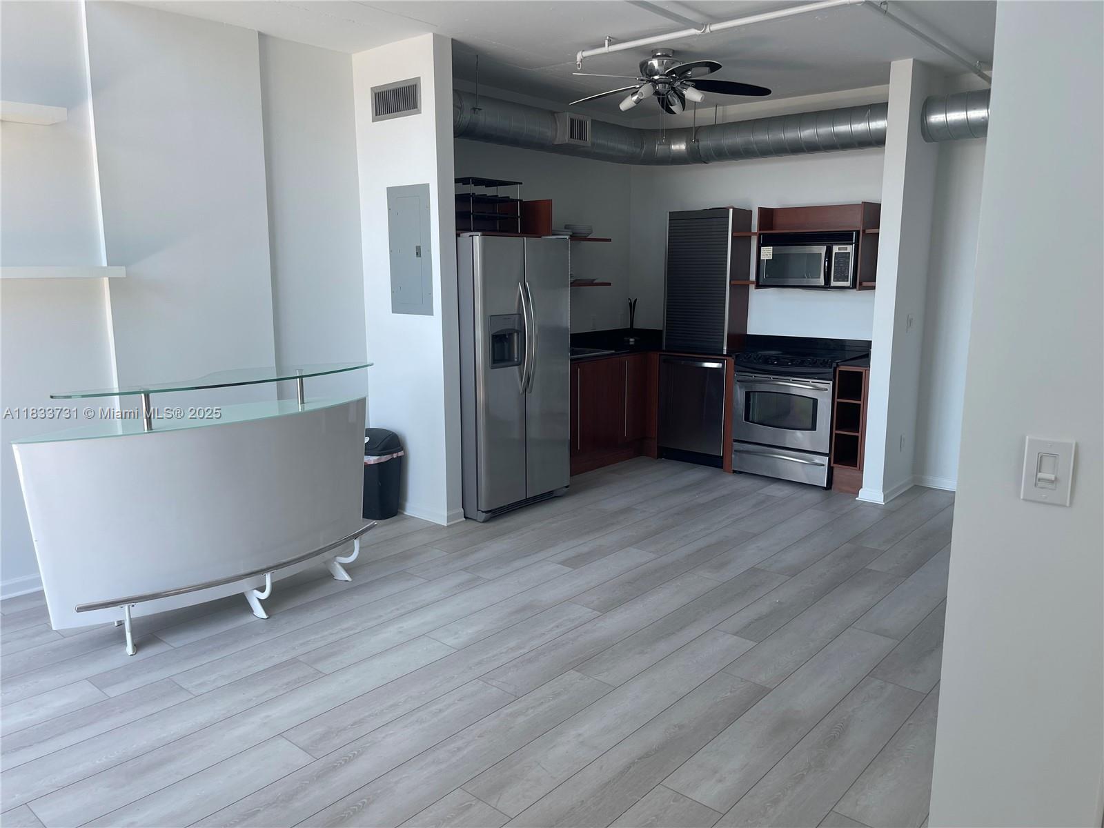 690 SW 1 CT PHII 19, Miami, FL, 33130 754857455 690 SW 1 CT PHII 19