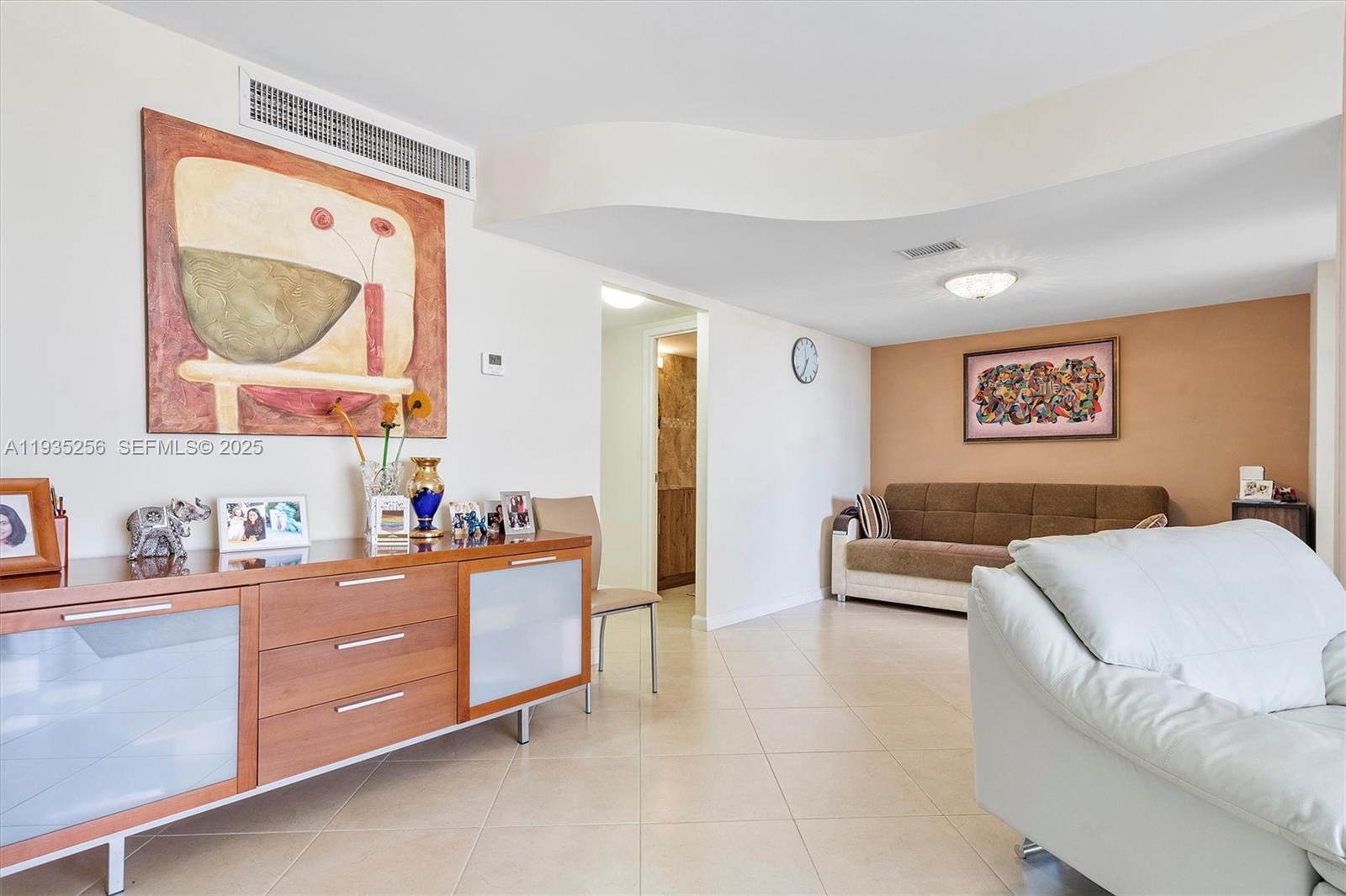 LAKE POINT TOWER CONDOMIN - Residential