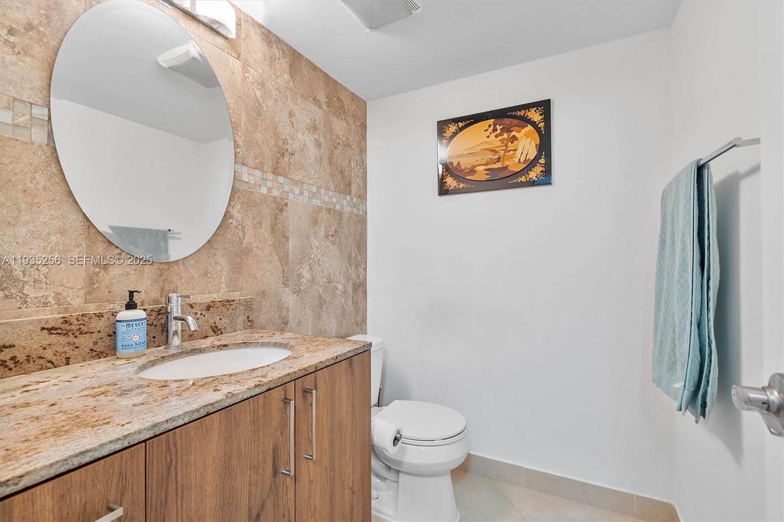 LAKE POINT TOWER CONDOMIN - Residential