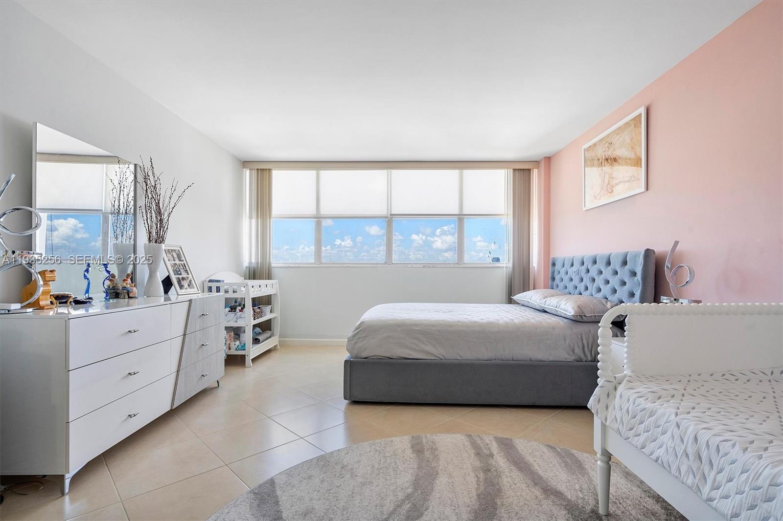 LAKE POINT TOWER CONDOMIN - Residential