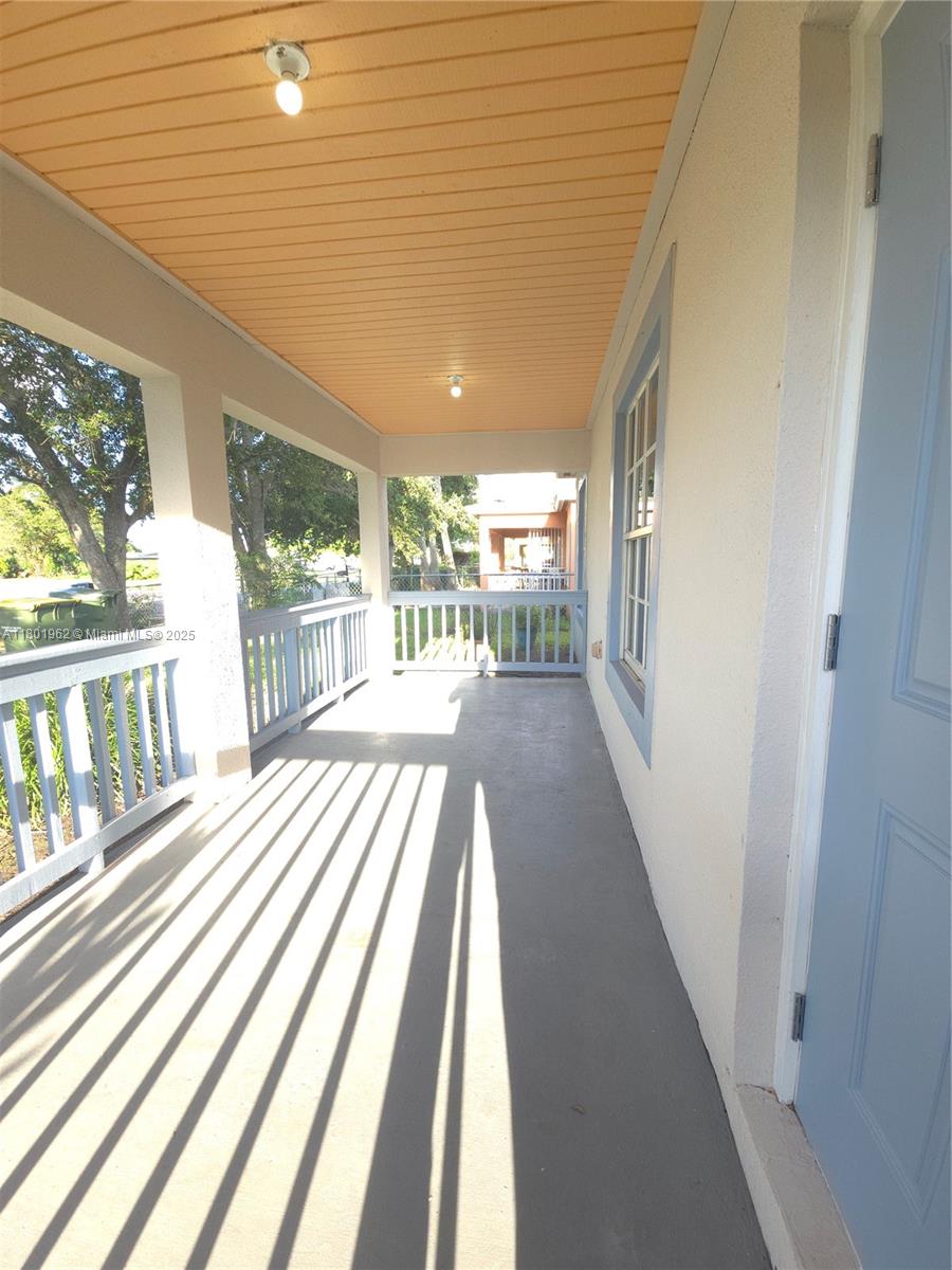 CENTRAL COMML HOMESTEAD - Residential