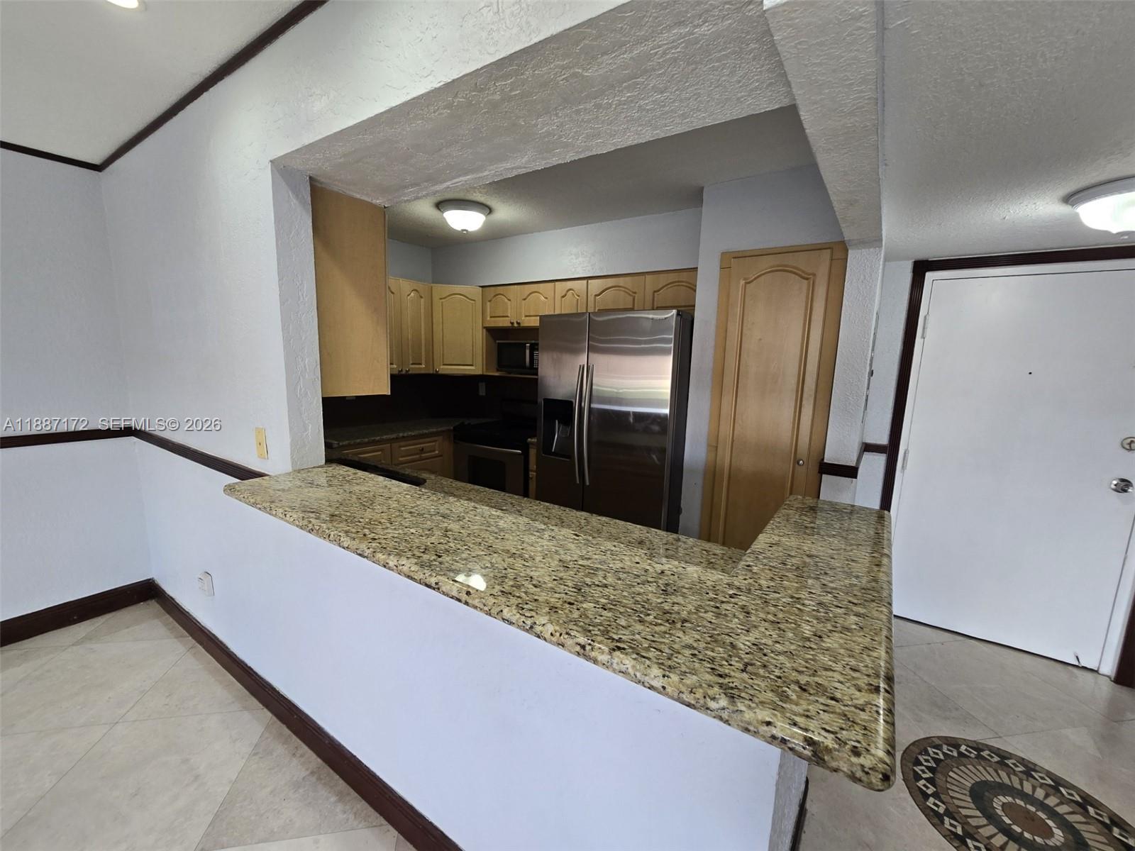 VISIONS AT FOUNTAINBLEAU - Residential Lease