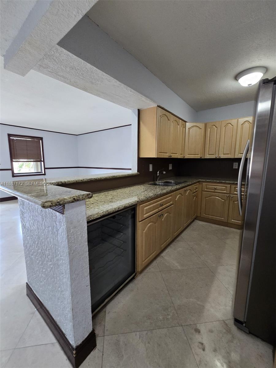VISIONS AT FOUNTAINBLEAU - Residential Lease