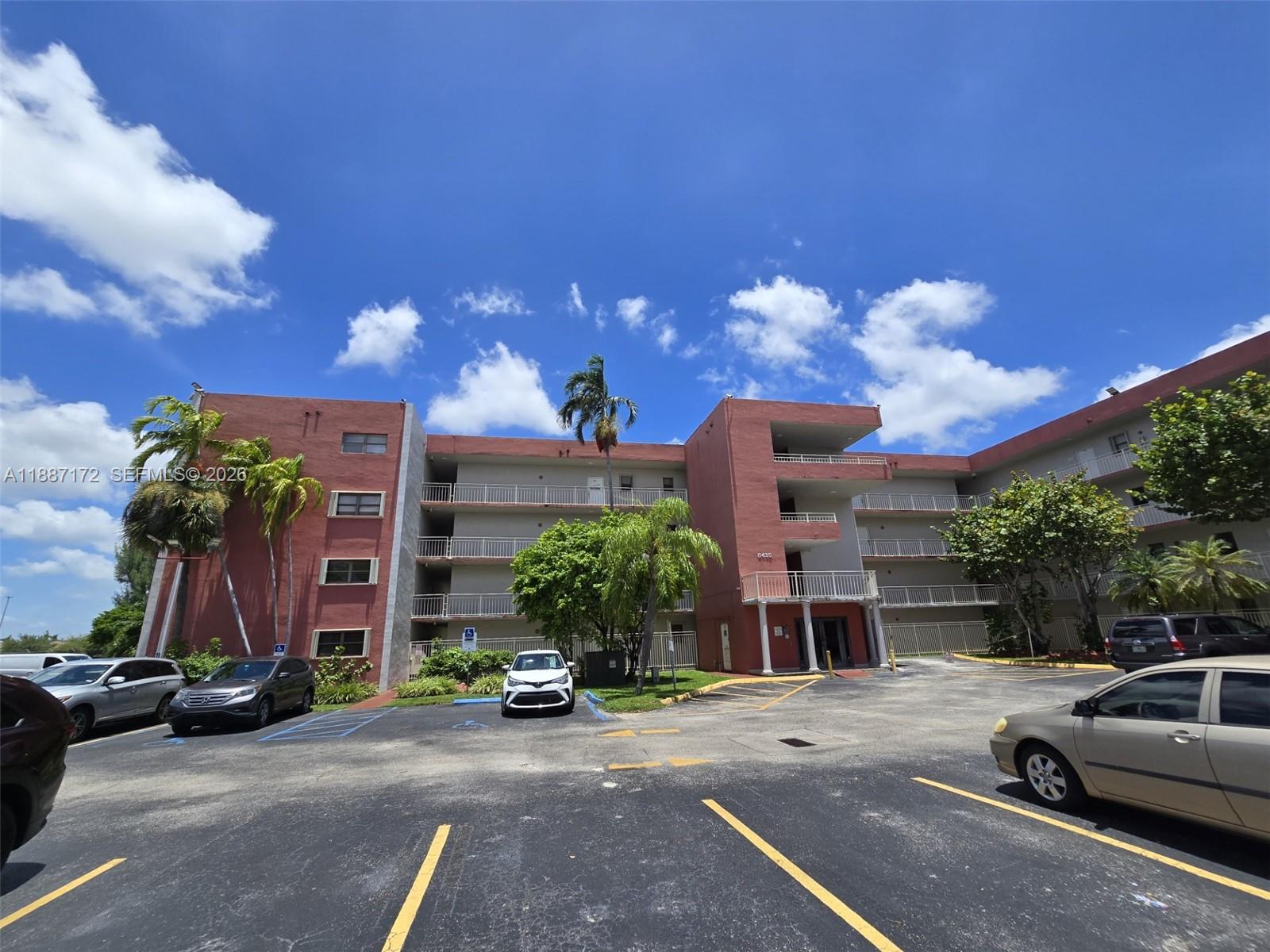 VISIONS AT FOUNTAINBLEAU - Residential Lease