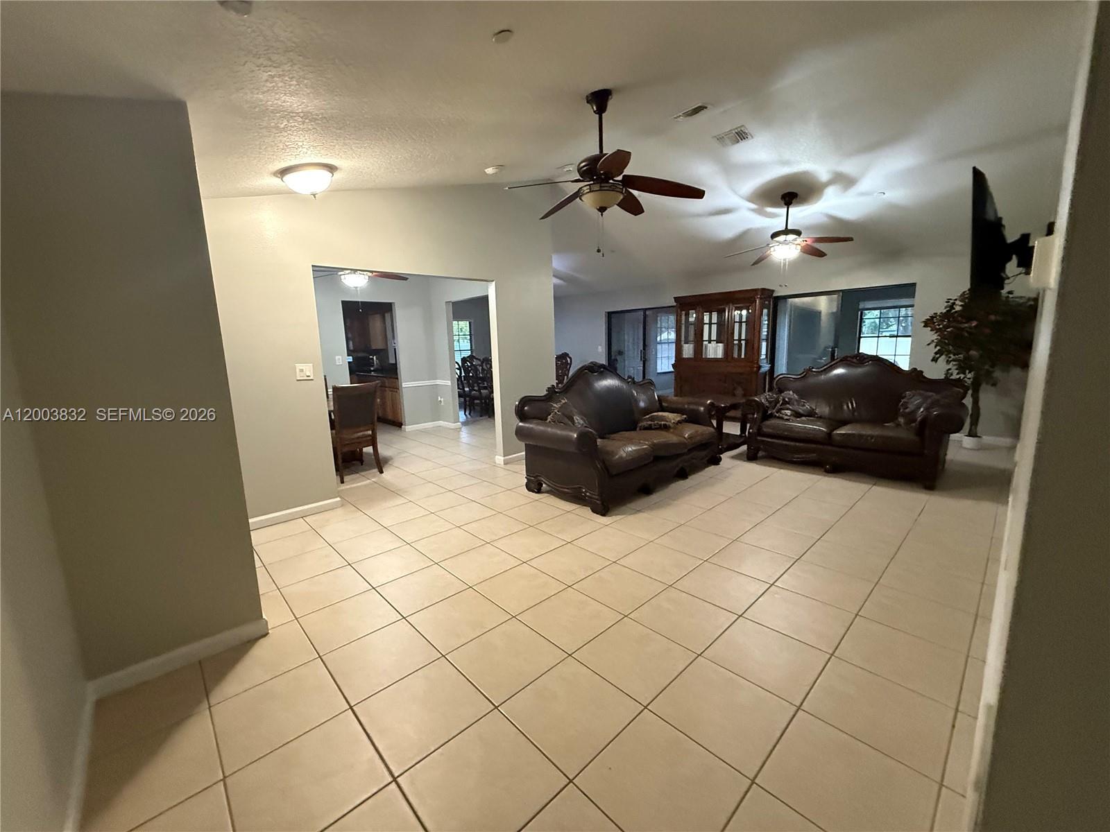 3437 S Westmoreland Dr