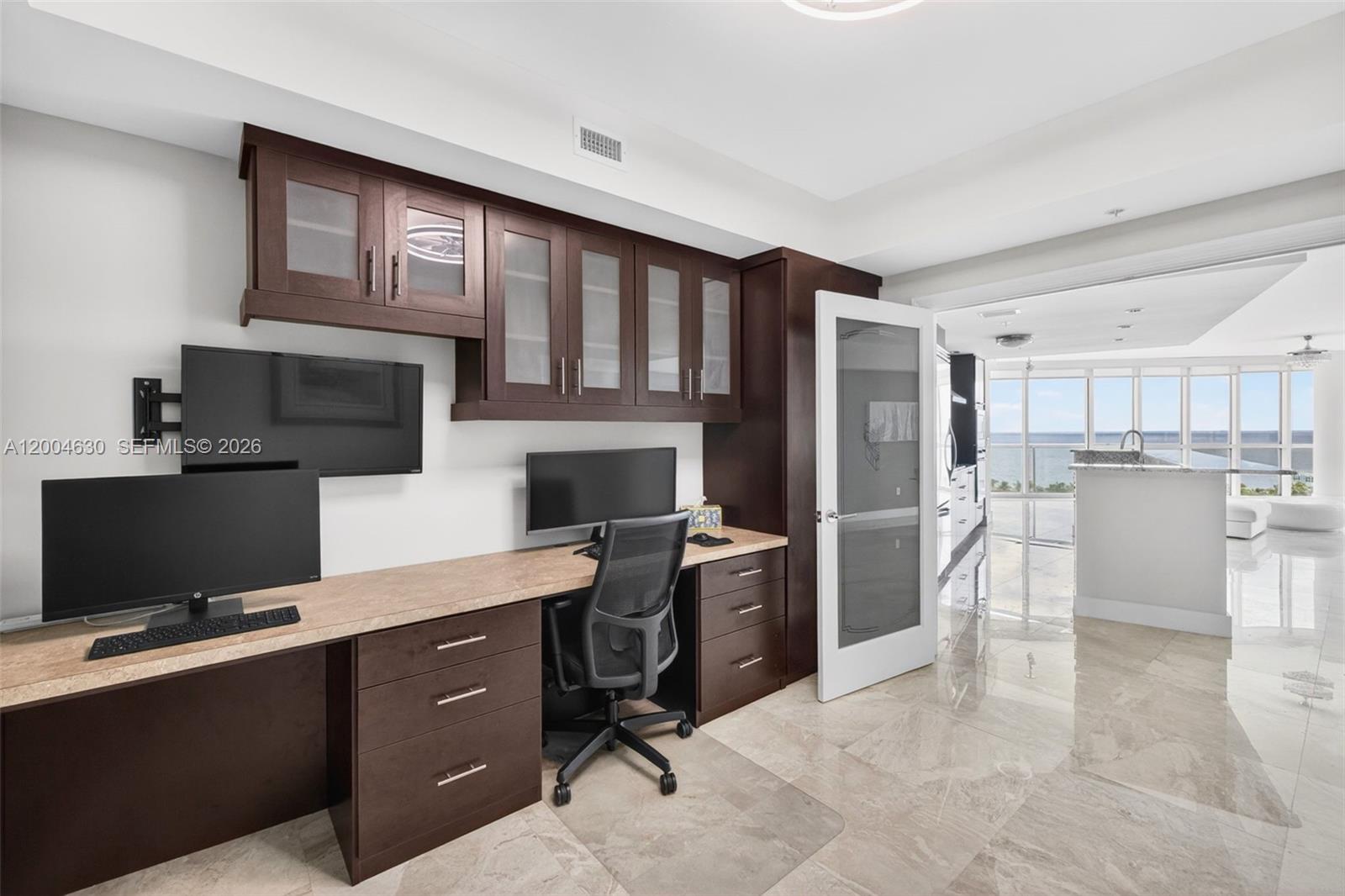PLAZA AT OCEANSIDE (THE) - Residential