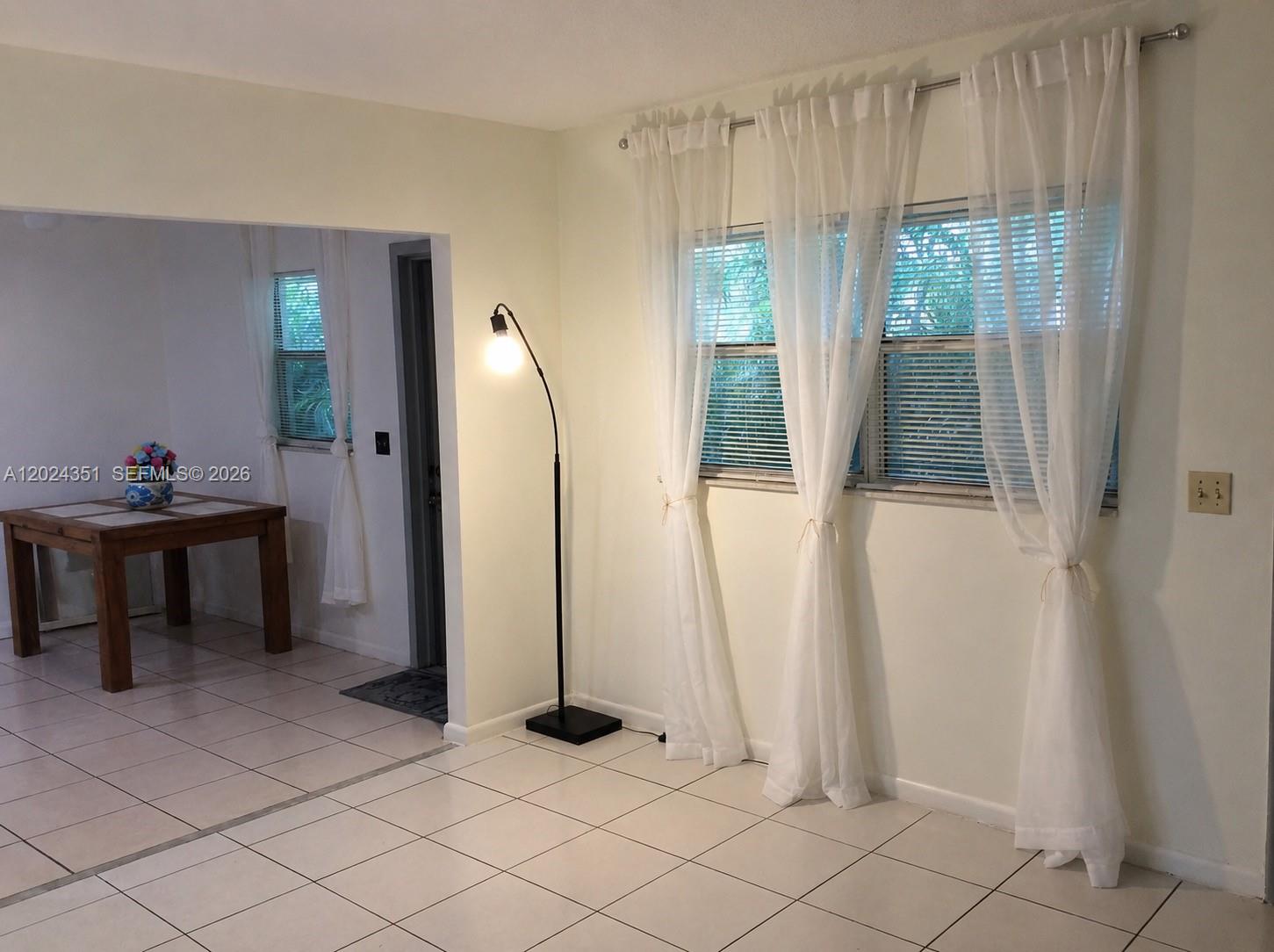 DANIA HOMESITES - Residential Lease