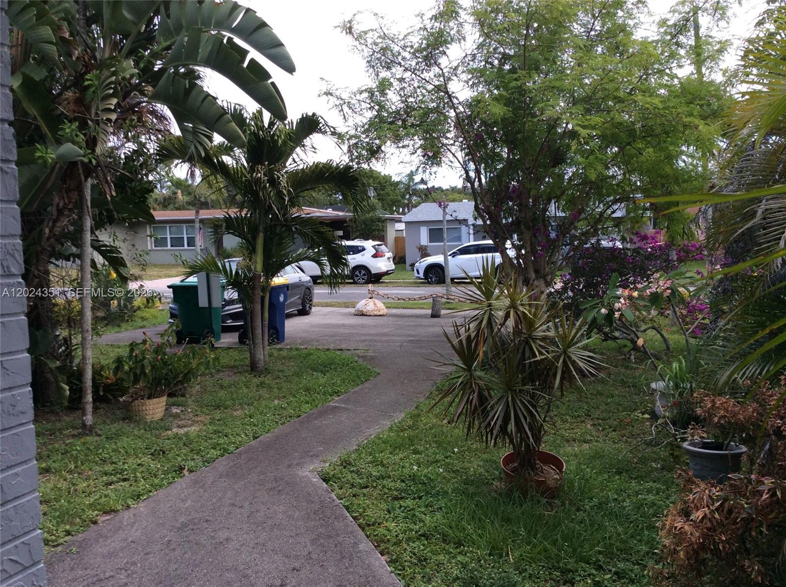 DANIA HOMESITES - Residential Lease