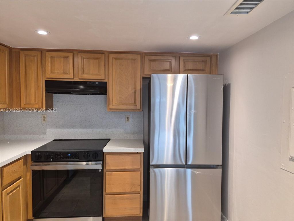 Photo of 6528 SW 41st Ct #95, Davie, FL 33314 (MLS # A12012223)