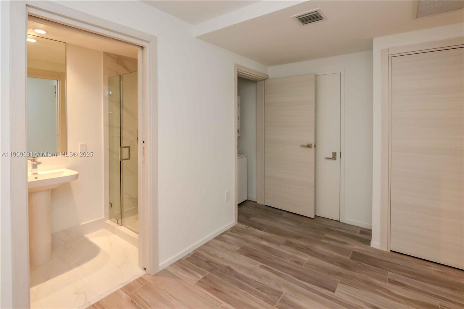 801 SMA RESIDENCES CONDO - Residential