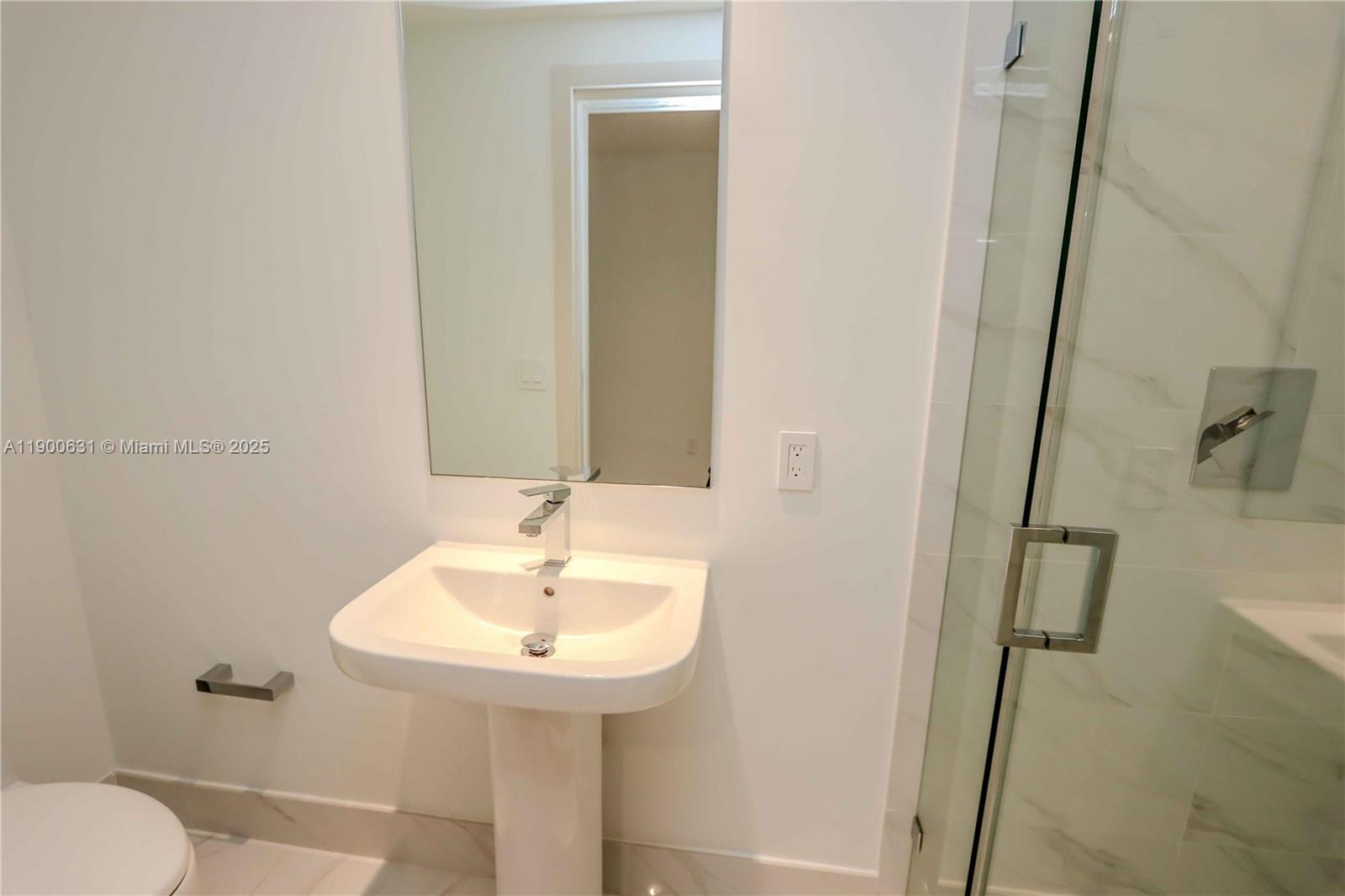 801 SMA RESIDENCES CONDO - Residential