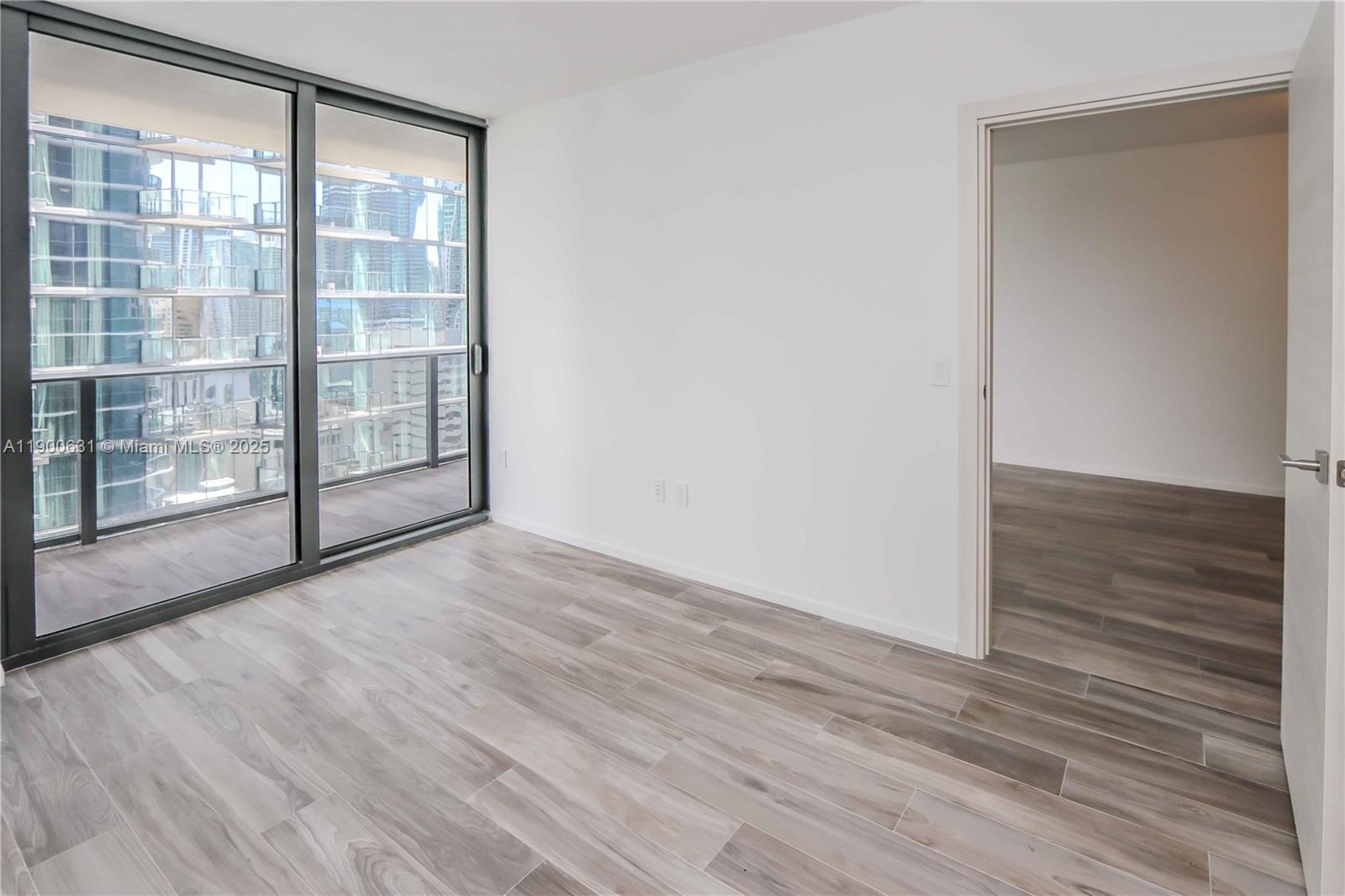 801 SMA RESIDENCES CONDO - Residential
