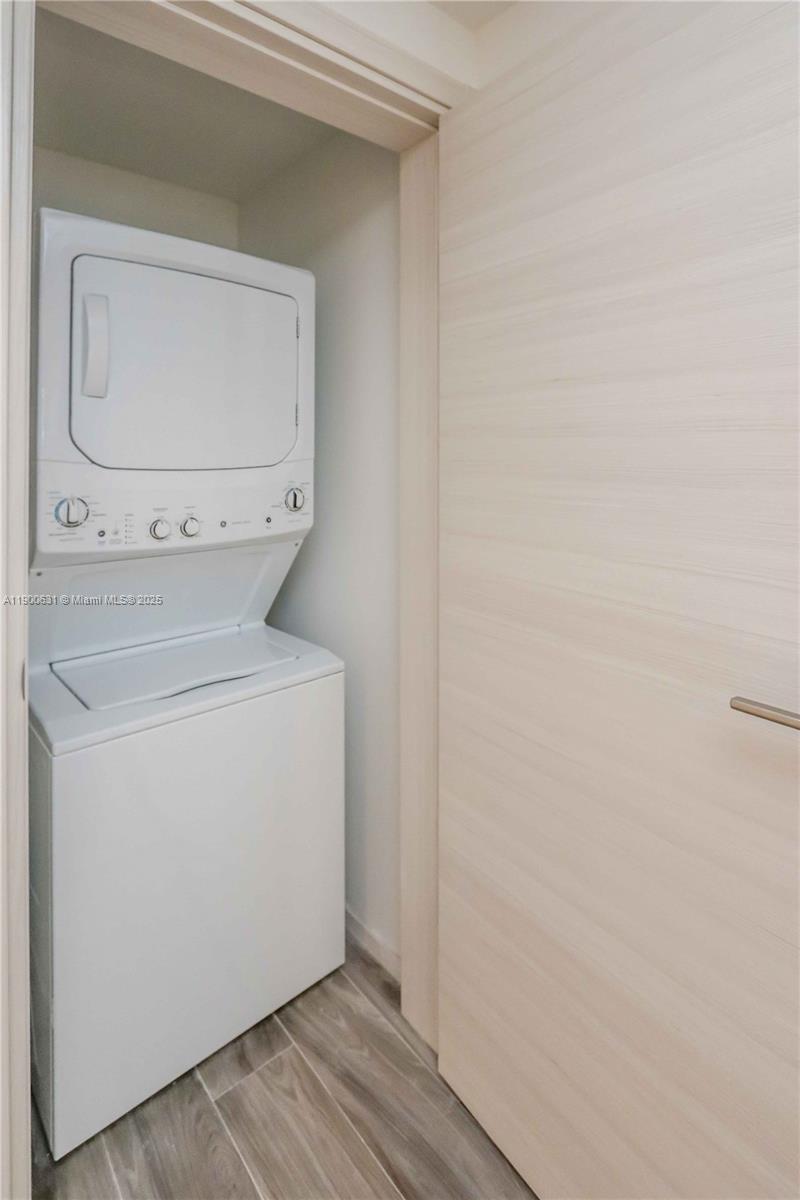 801 SMA RESIDENCES CONDO - Residential