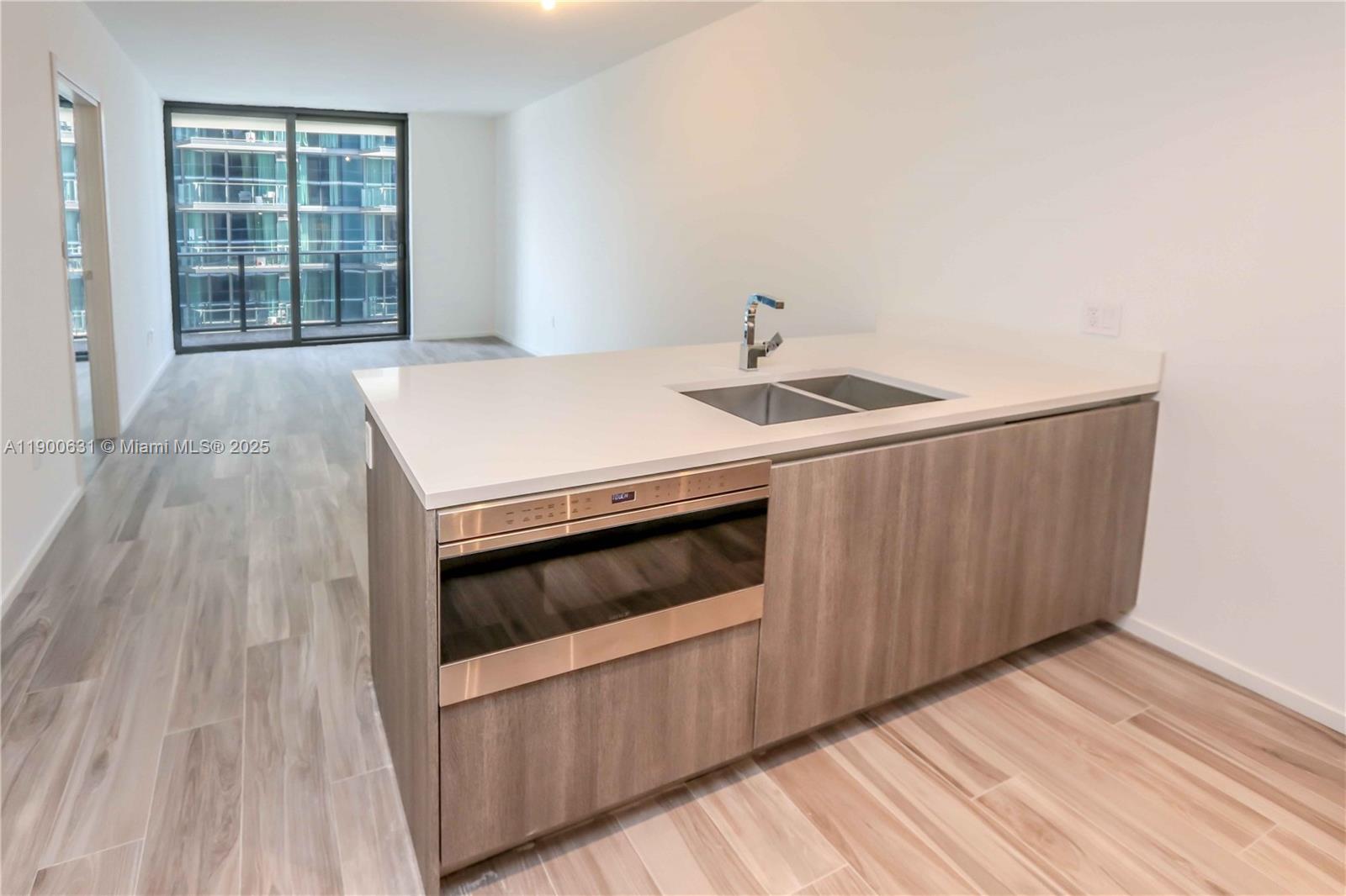 801 SMA RESIDENCES CONDO - Residential