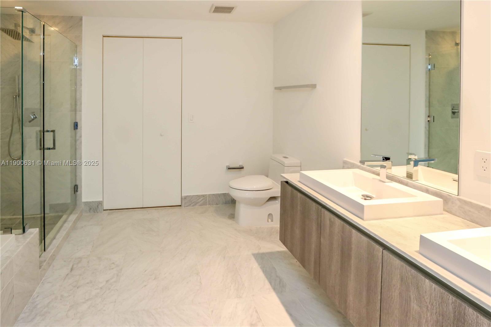 801 SMA RESIDENCES CONDO - Residential