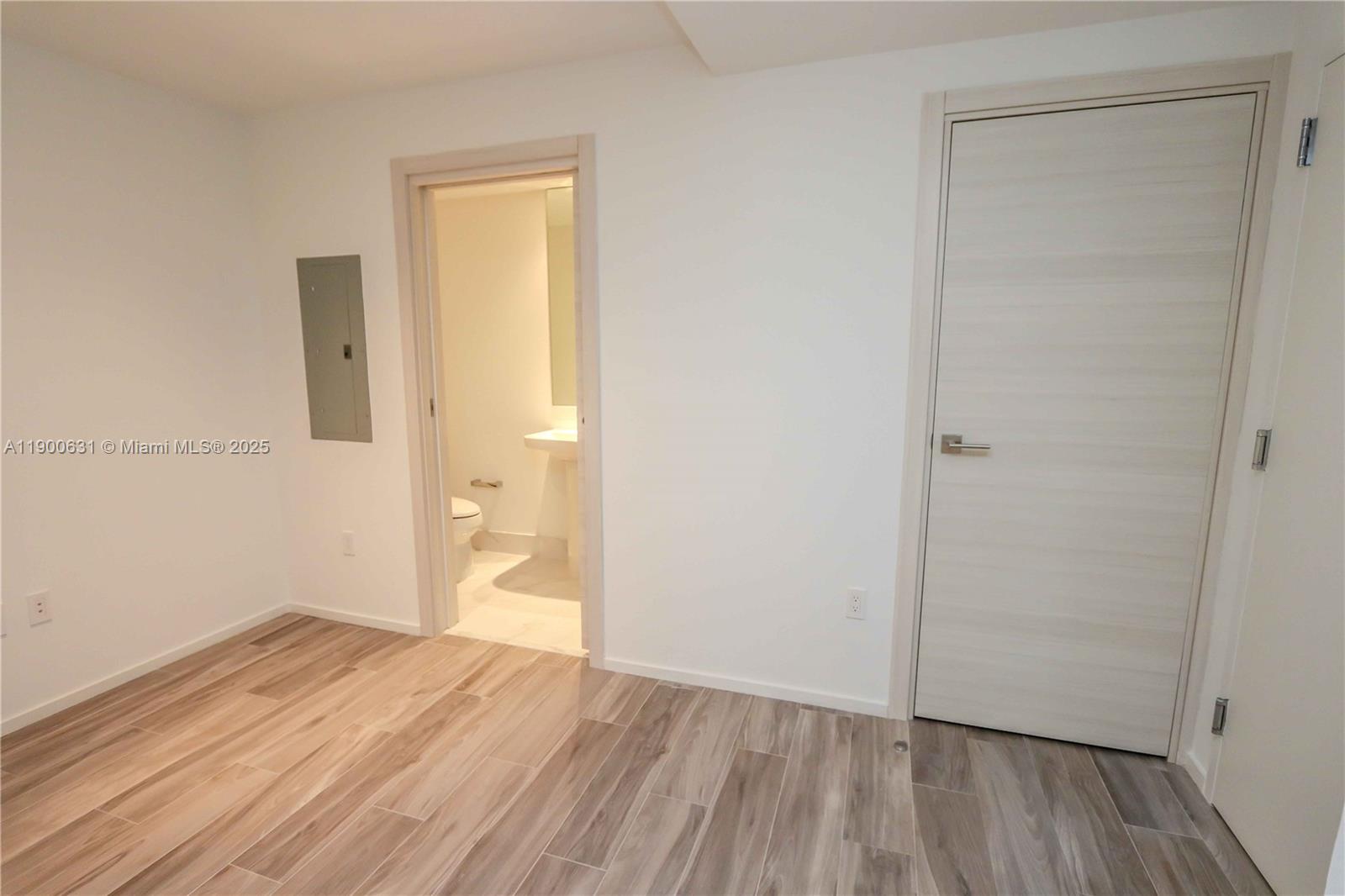 801 SMA RESIDENCES CONDO - Residential