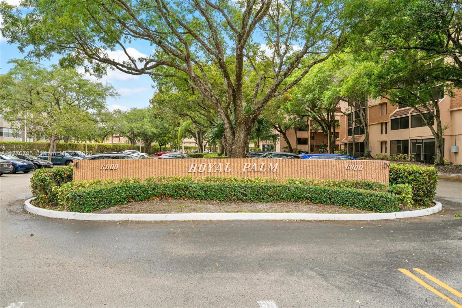 ROYAL PALM AT PLANTATION - Residential