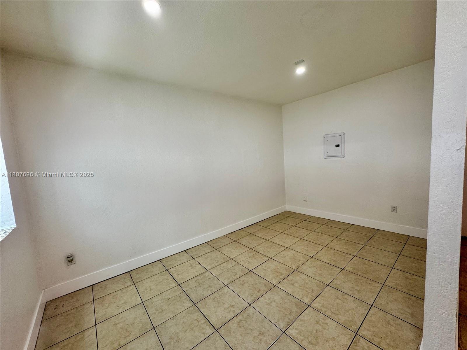1021 NW 3rd St 106