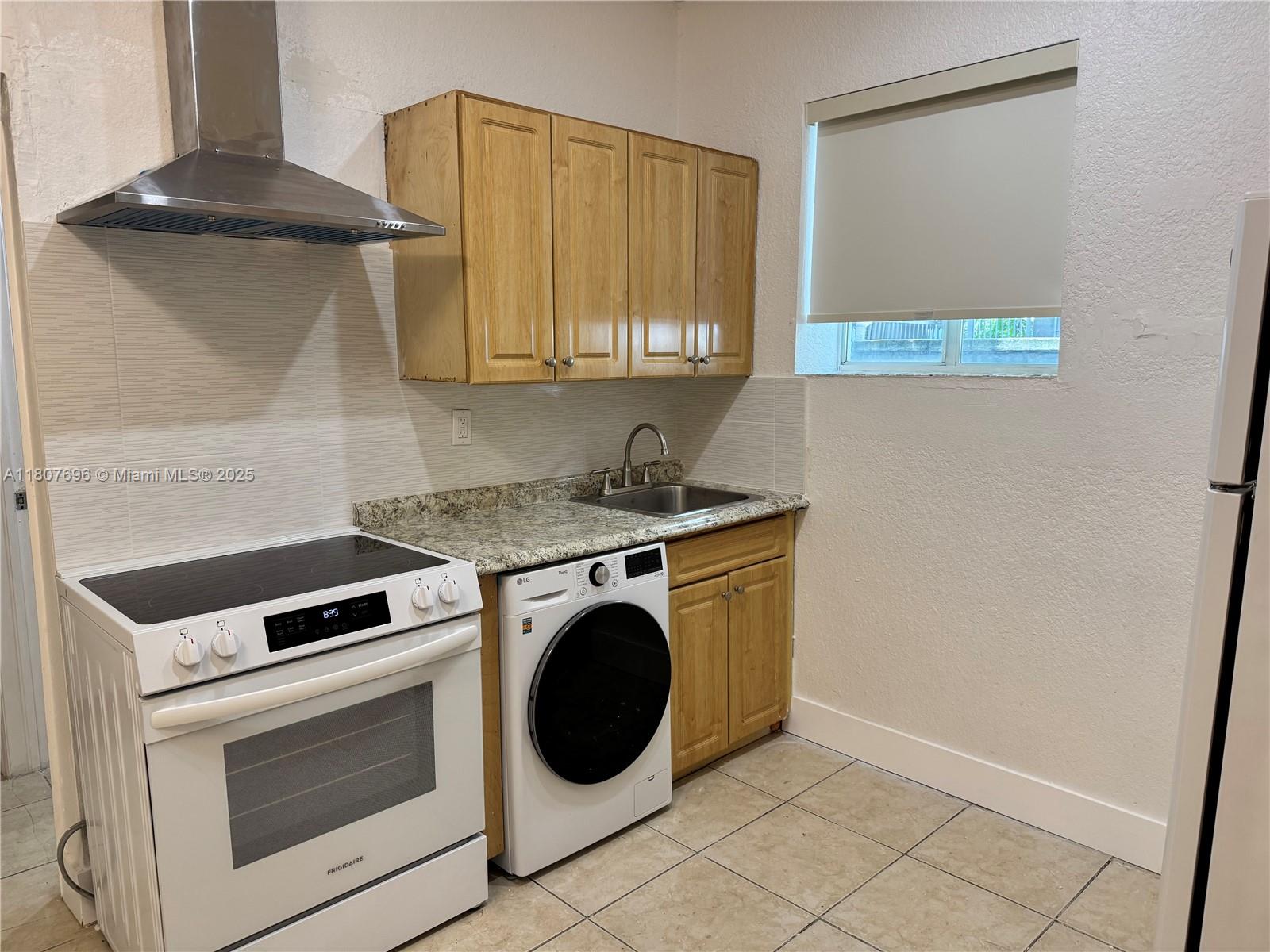 1021 Nw 3rd St 106, Miami, Broward County, Florida - 1 Bedrooms  
1 Bathrooms - 