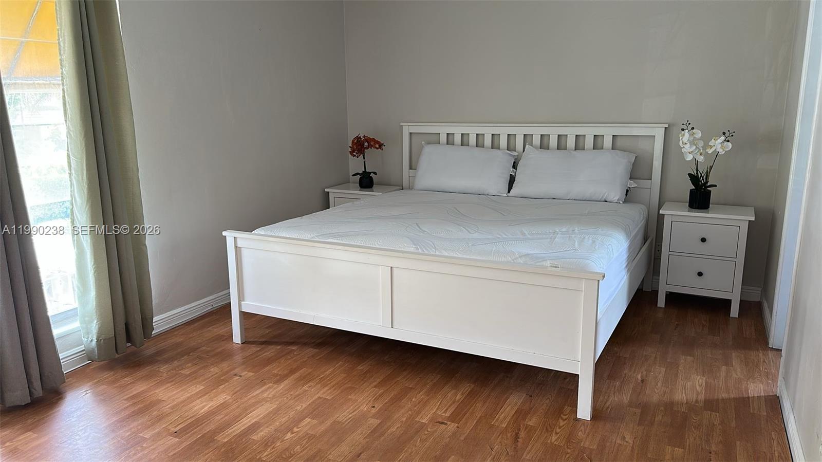 ISLE OF VENICE APTS INC C - Residential Lease