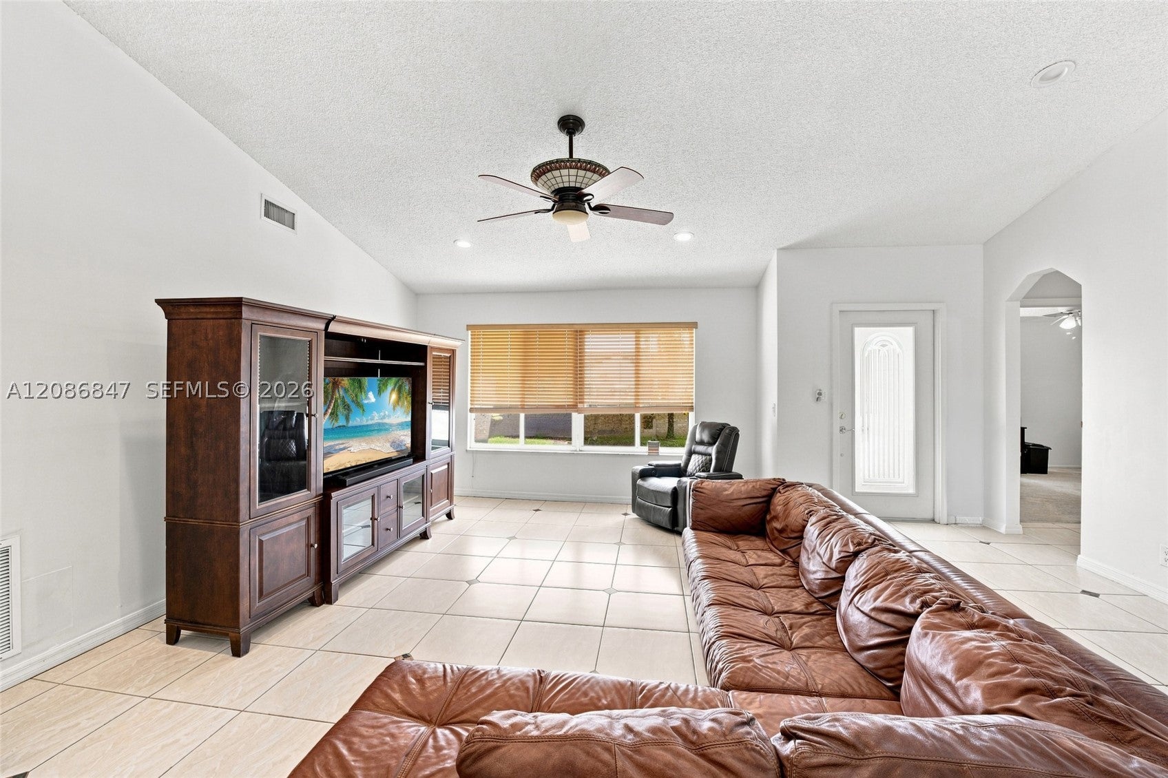 511 NW 104th Ave
