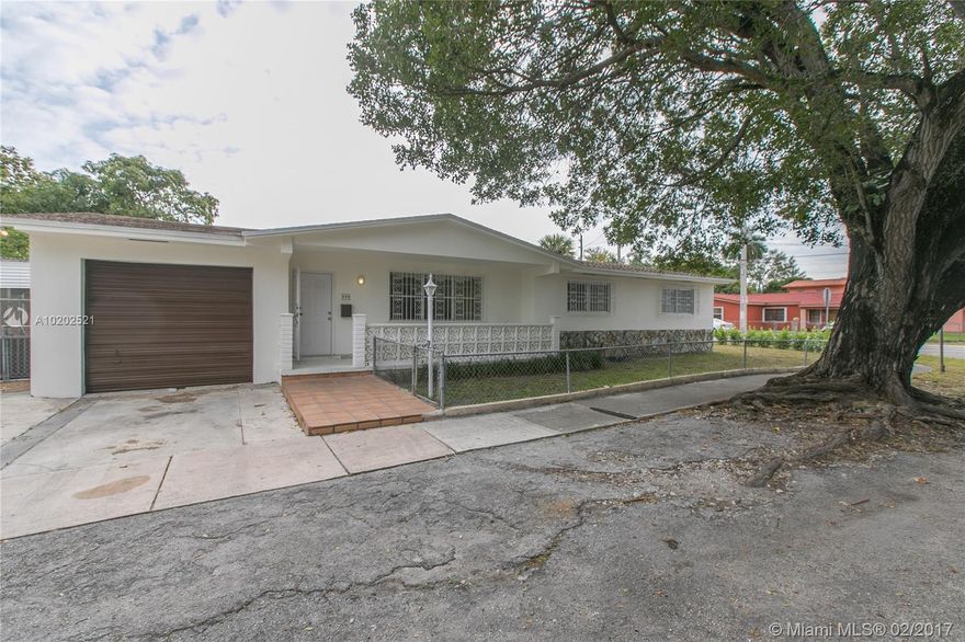 LARGE SINGLE FAMILY HOME MINUTES FROM MIAMI BEACH, BRICKELL, INTOWN, CORAL GABLES, COCONUT GROVE. GREAT LOCATION.  LARGE LIVING ROOM, DINING ROOM, FAMILY ROOM.  OUTDOOR PATIO AREA, SINGLE CAR GARAGE, LARGE WALK IN CLOSET IN MASTER BEDROOM, FENCED YARD AND AMPLE PARKING. EMPLOYMENT AND BACKGROUND CHECK REQUIRED. NO PETS.