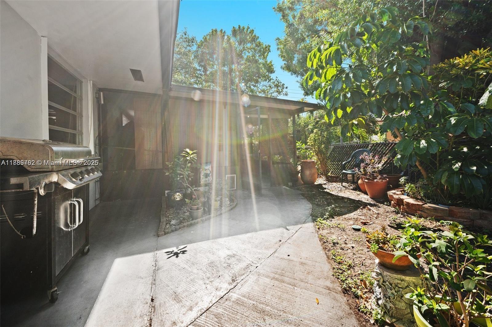 REED LAND CO - Residential Lease