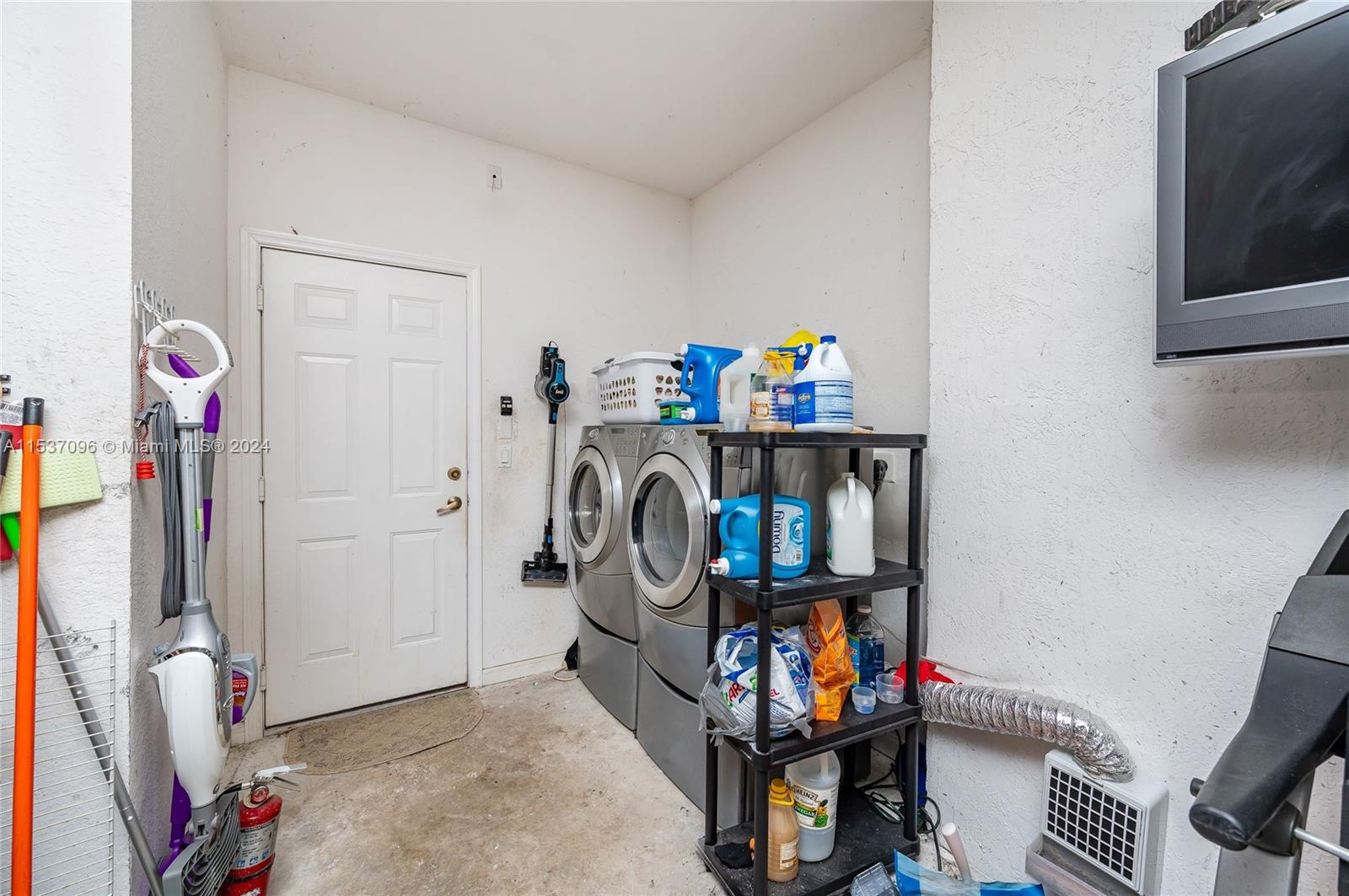 PORTOFINO OAKS - Residential Lease