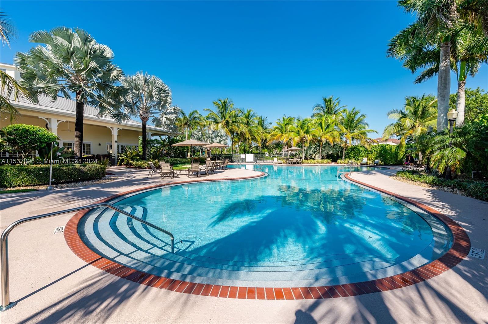 PORTOFINO OAKS - Residential Lease