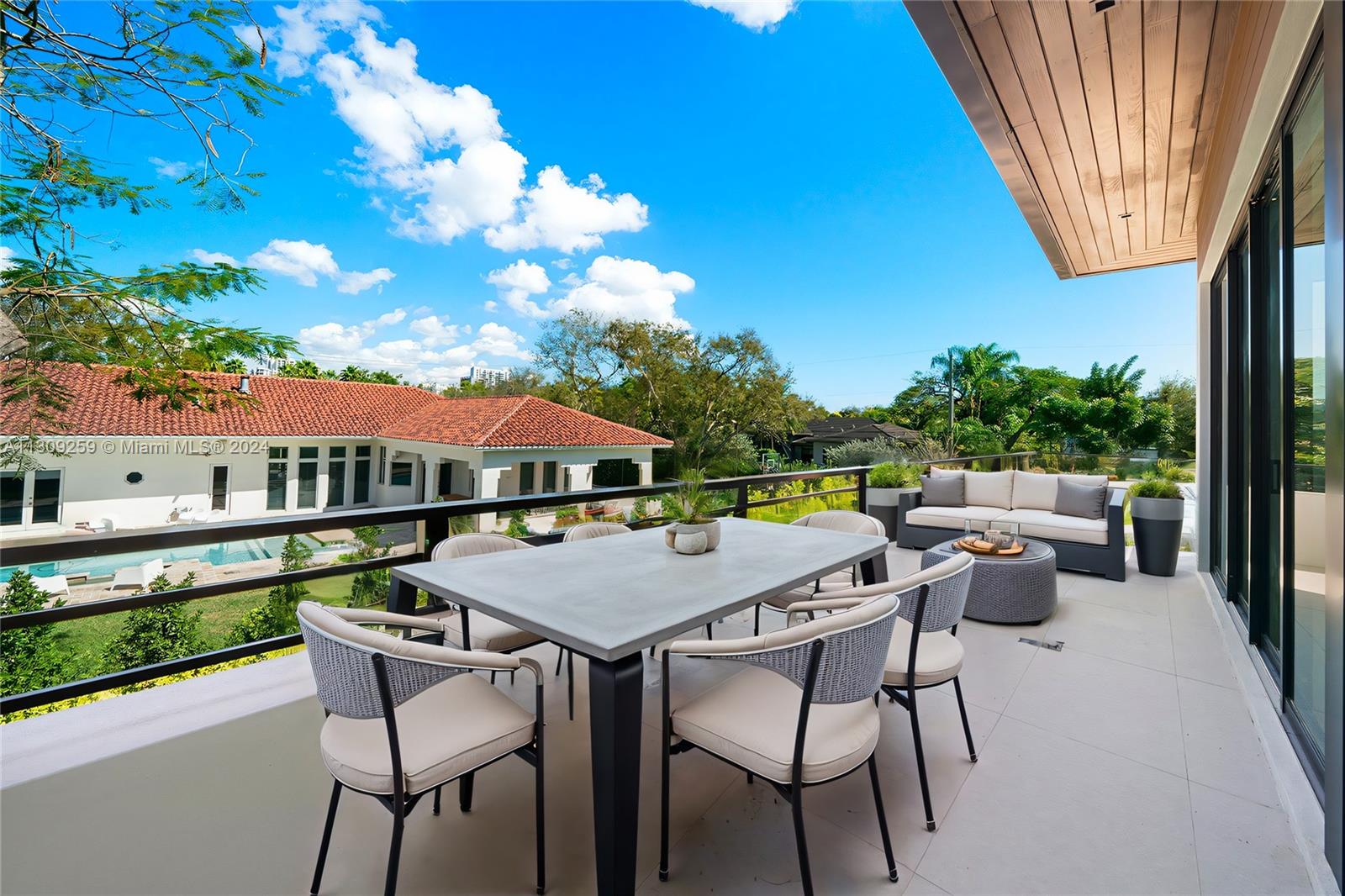 NORTH KENDALL - Residential