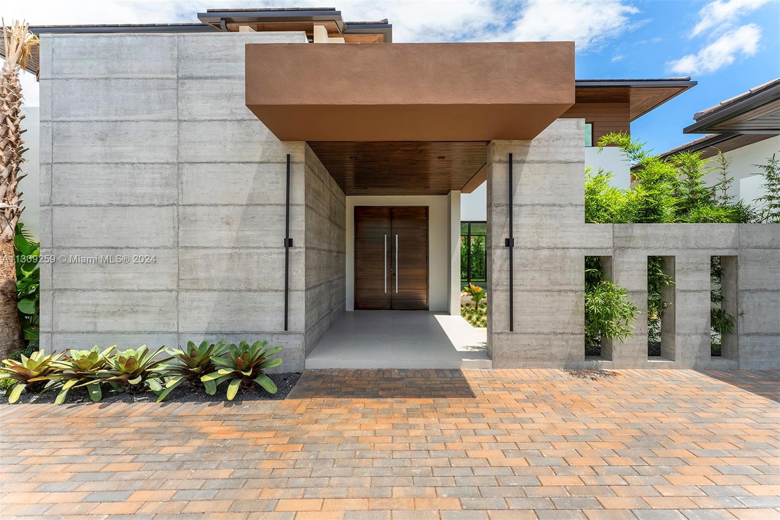 NORTH KENDALL - Residential