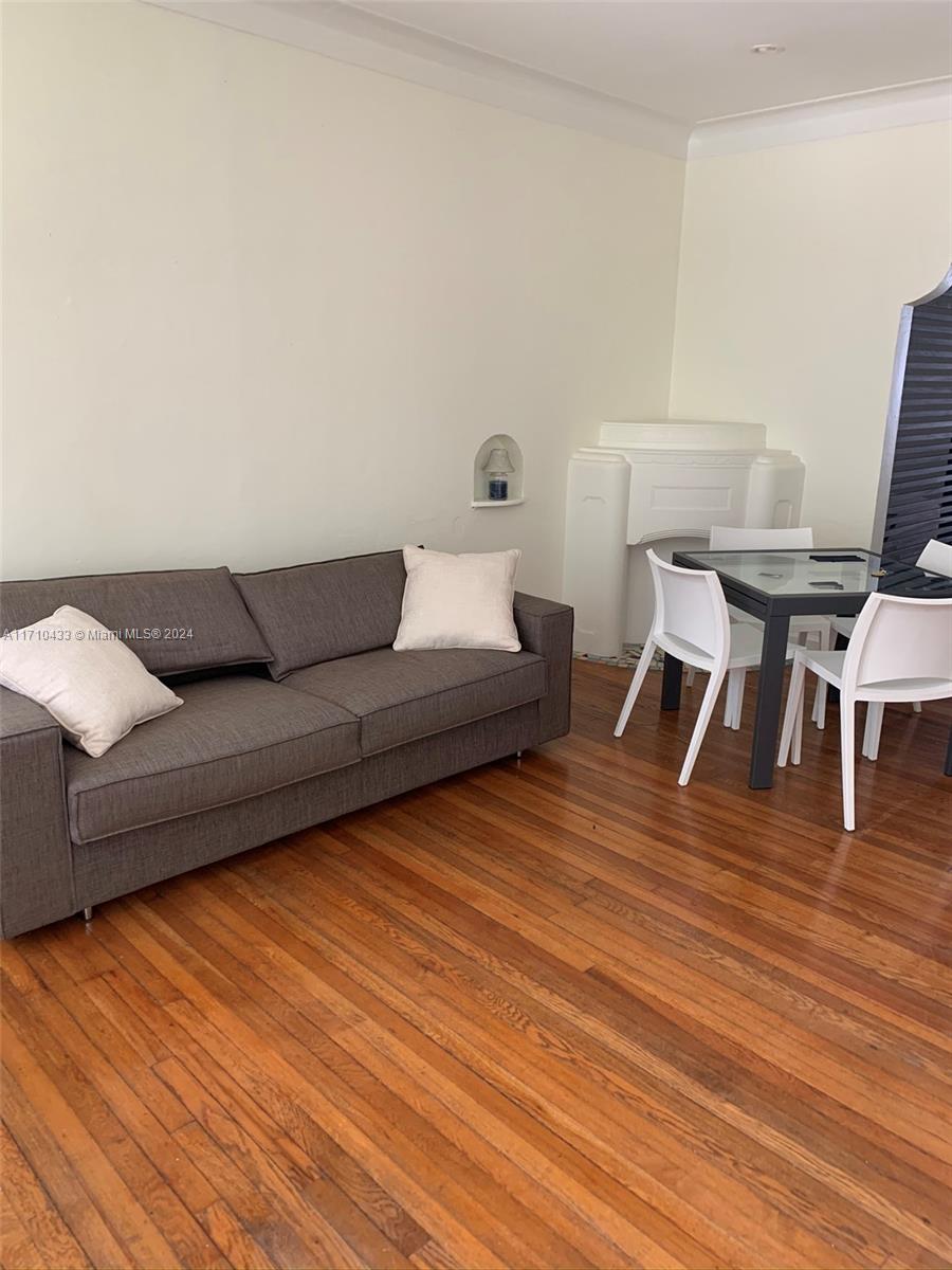 DECOLUX CONDO - Residential