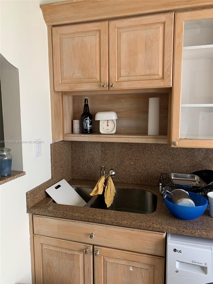 DECOLUX CONDO - Residential