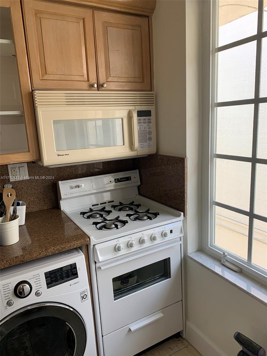 DECOLUX CONDO - Residential