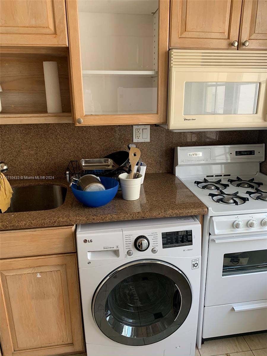 DECOLUX CONDO - Residential