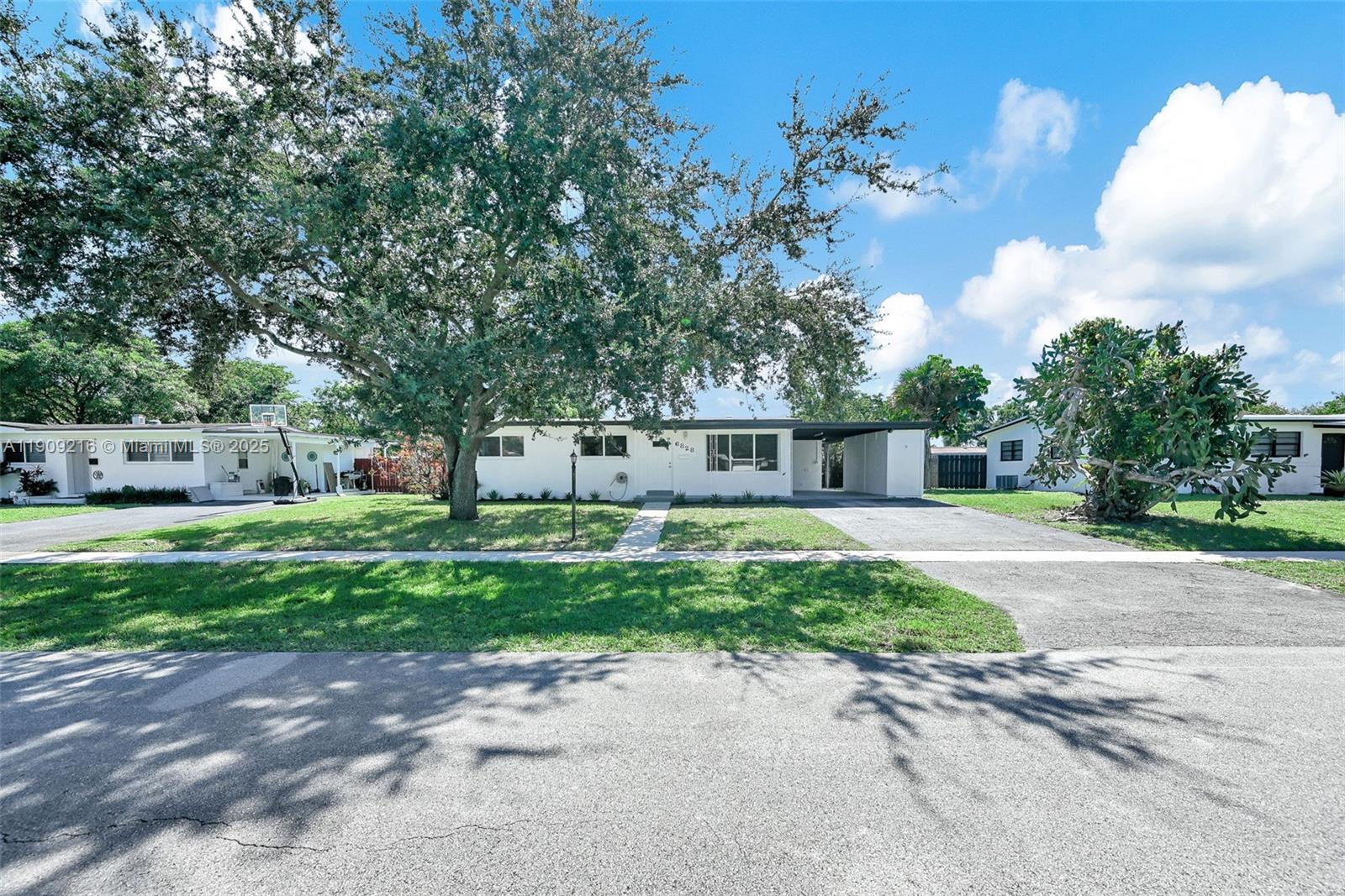 PLANTATION SUNRISE HEIGHT - Residential