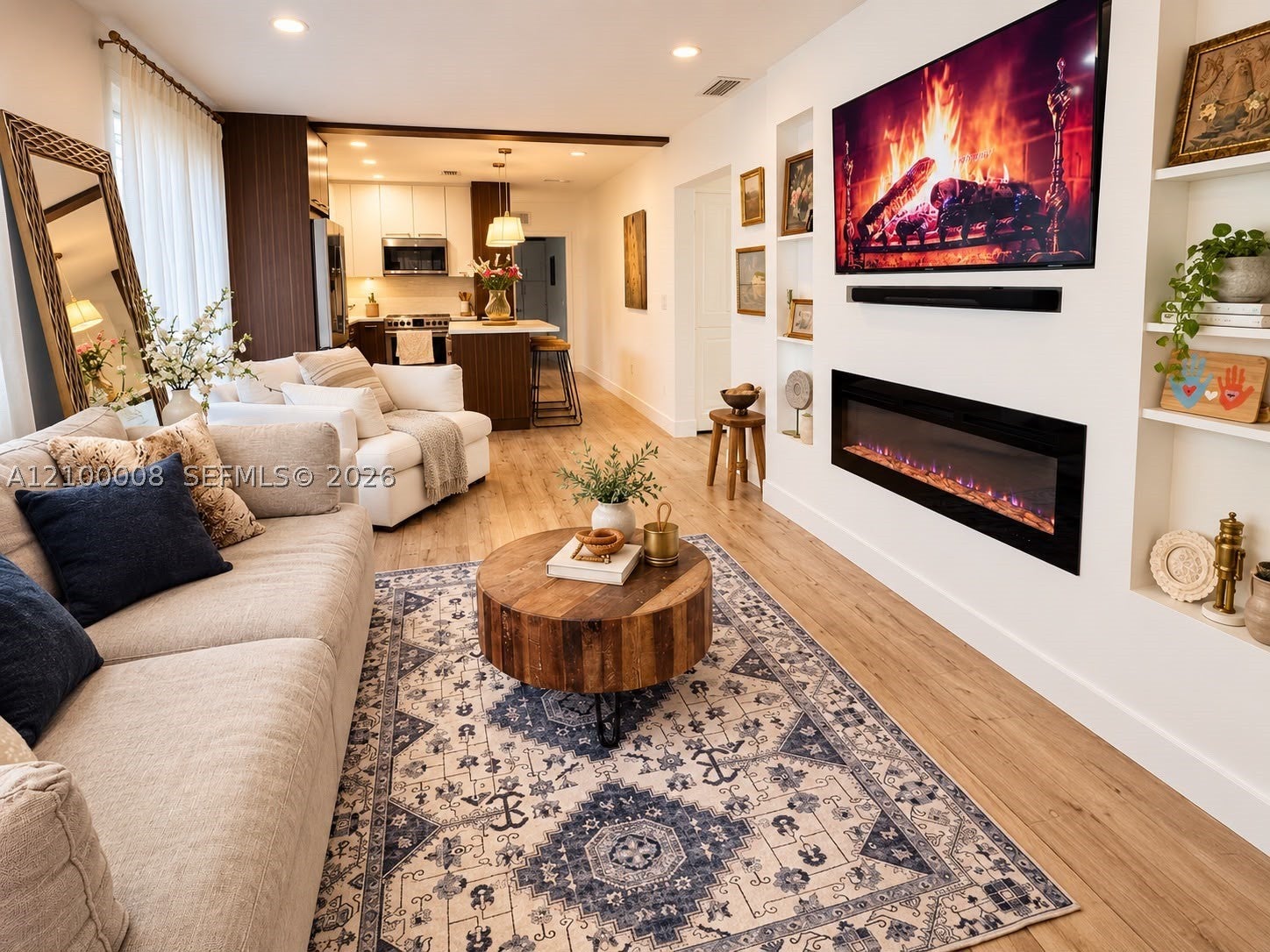 1096 W 40th Pl