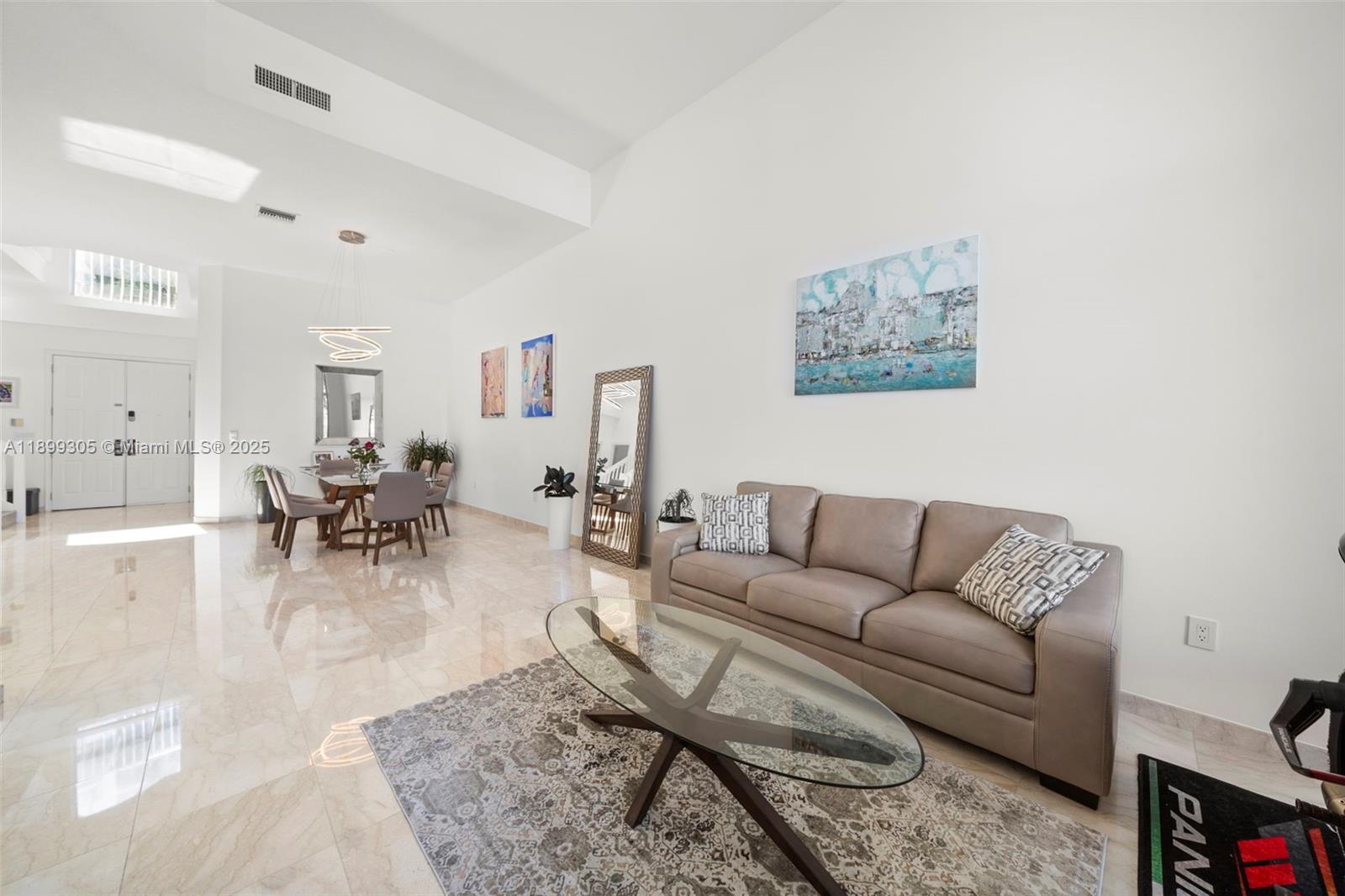 THE COURTYARDS AT THE POIN - Residential