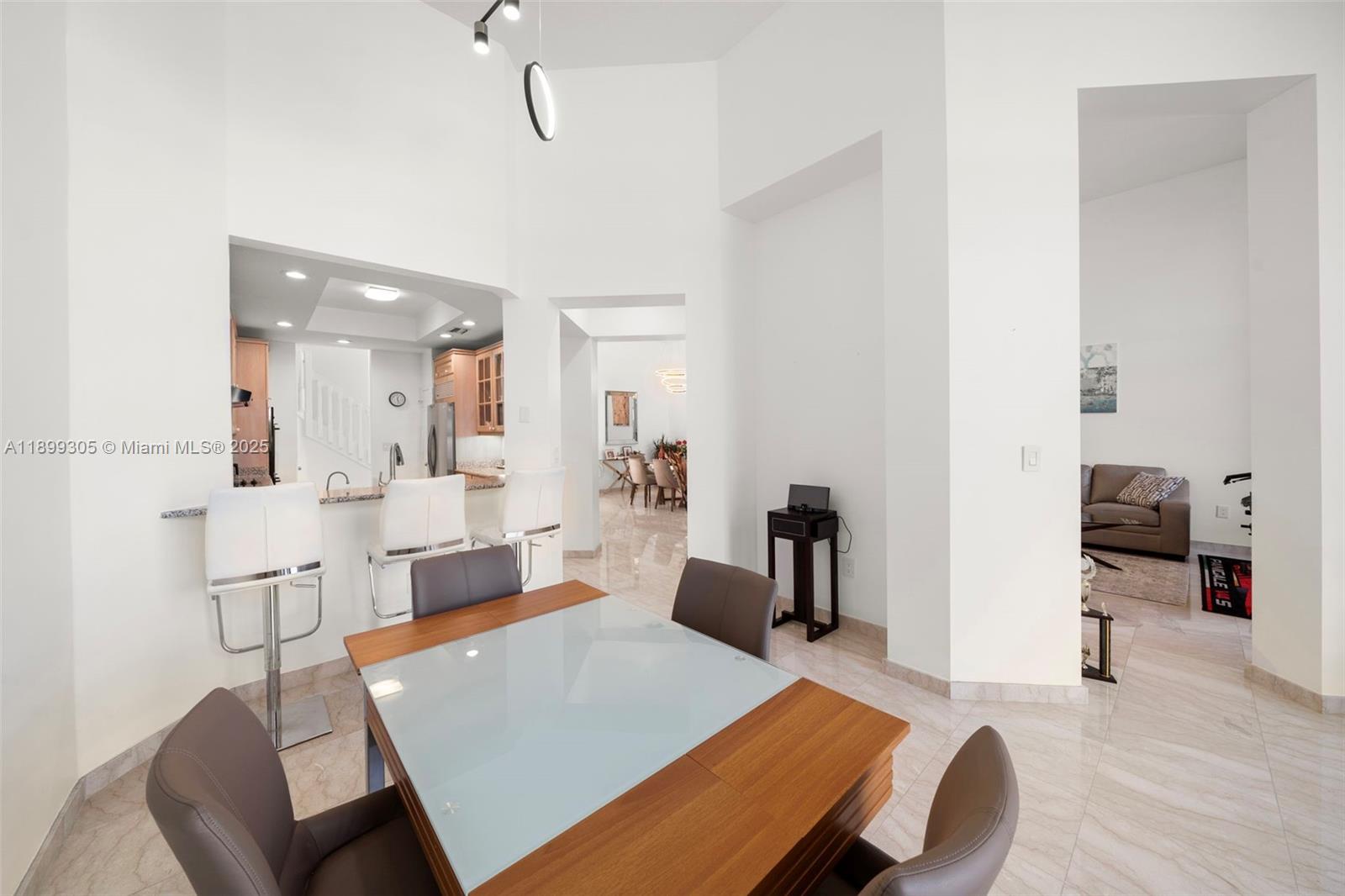 THE COURTYARDS AT THE POIN - Residential