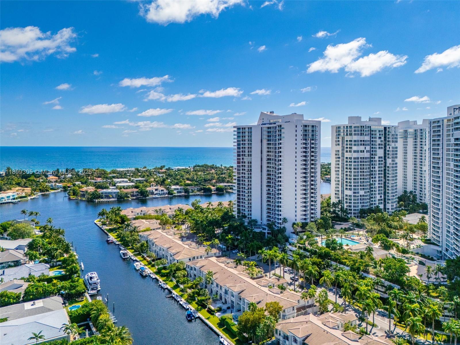 THE COURTYARDS AT THE POIN - Residential