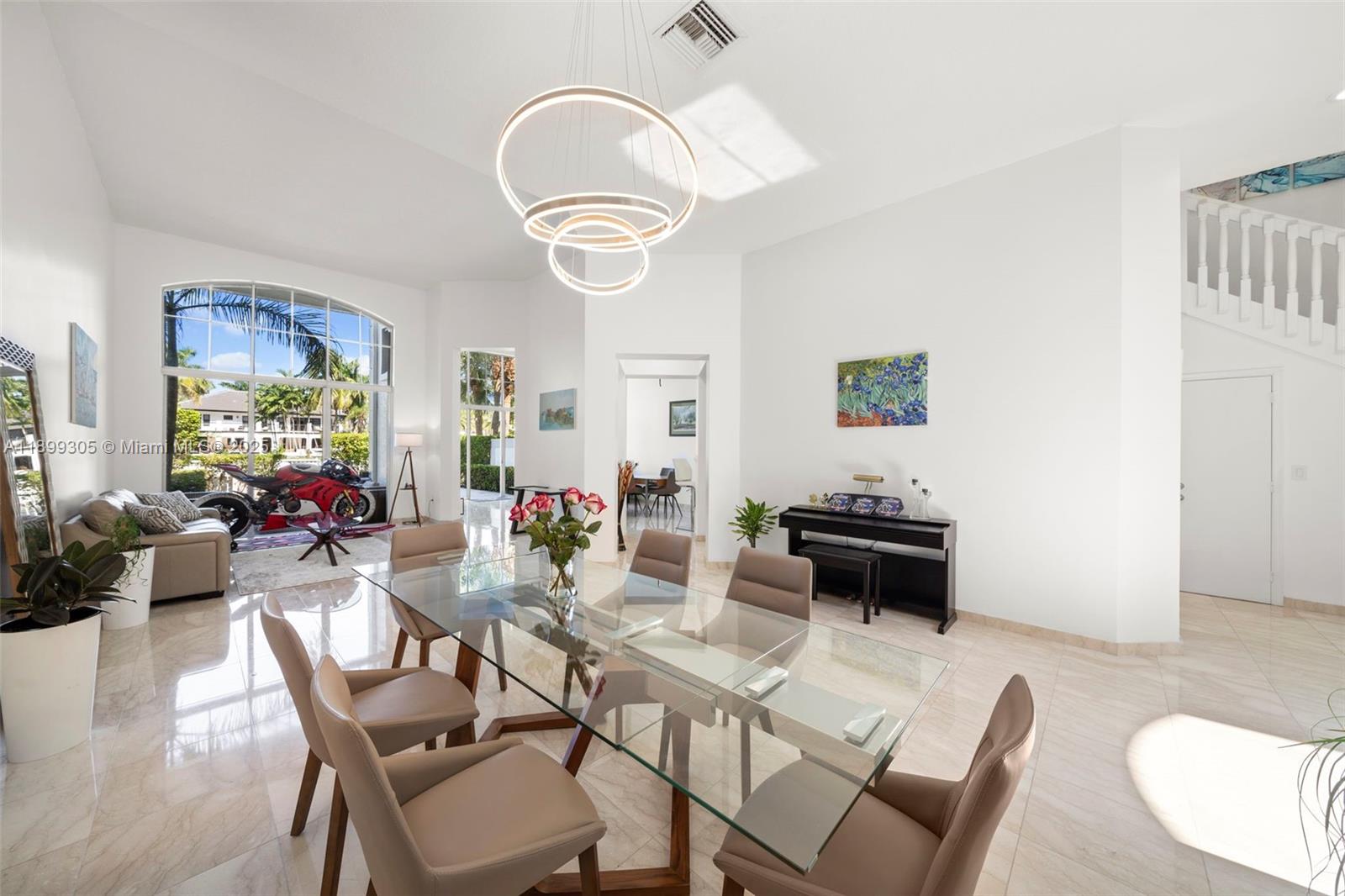 THE COURTYARDS AT THE POIN - Residential