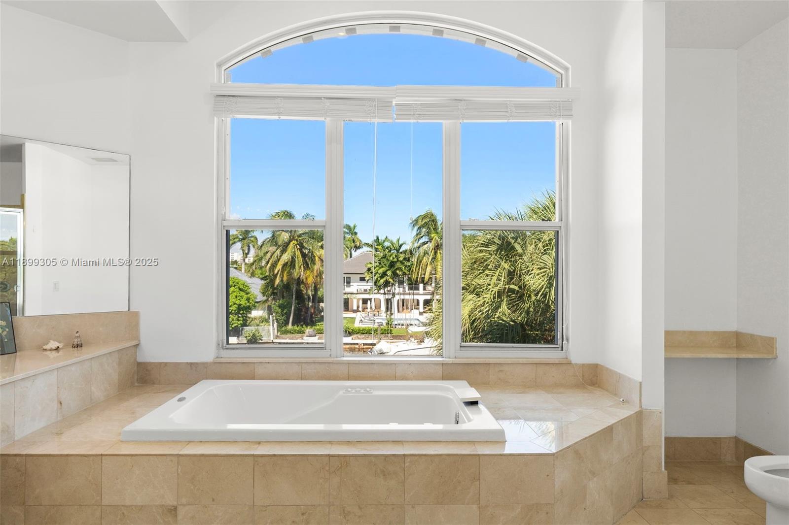 THE COURTYARDS AT THE POIN - Residential