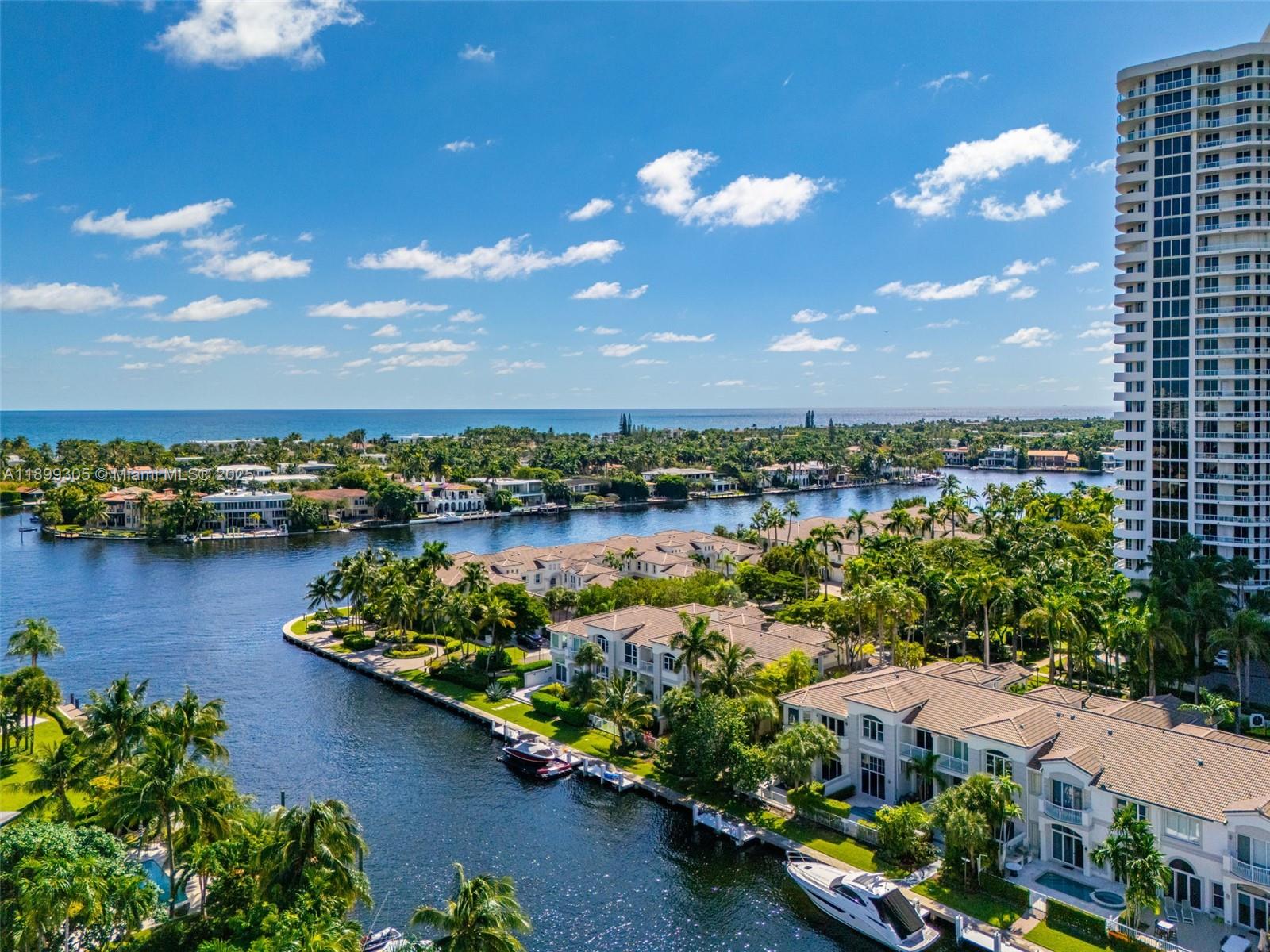 THE COURTYARDS AT THE POIN - Residential