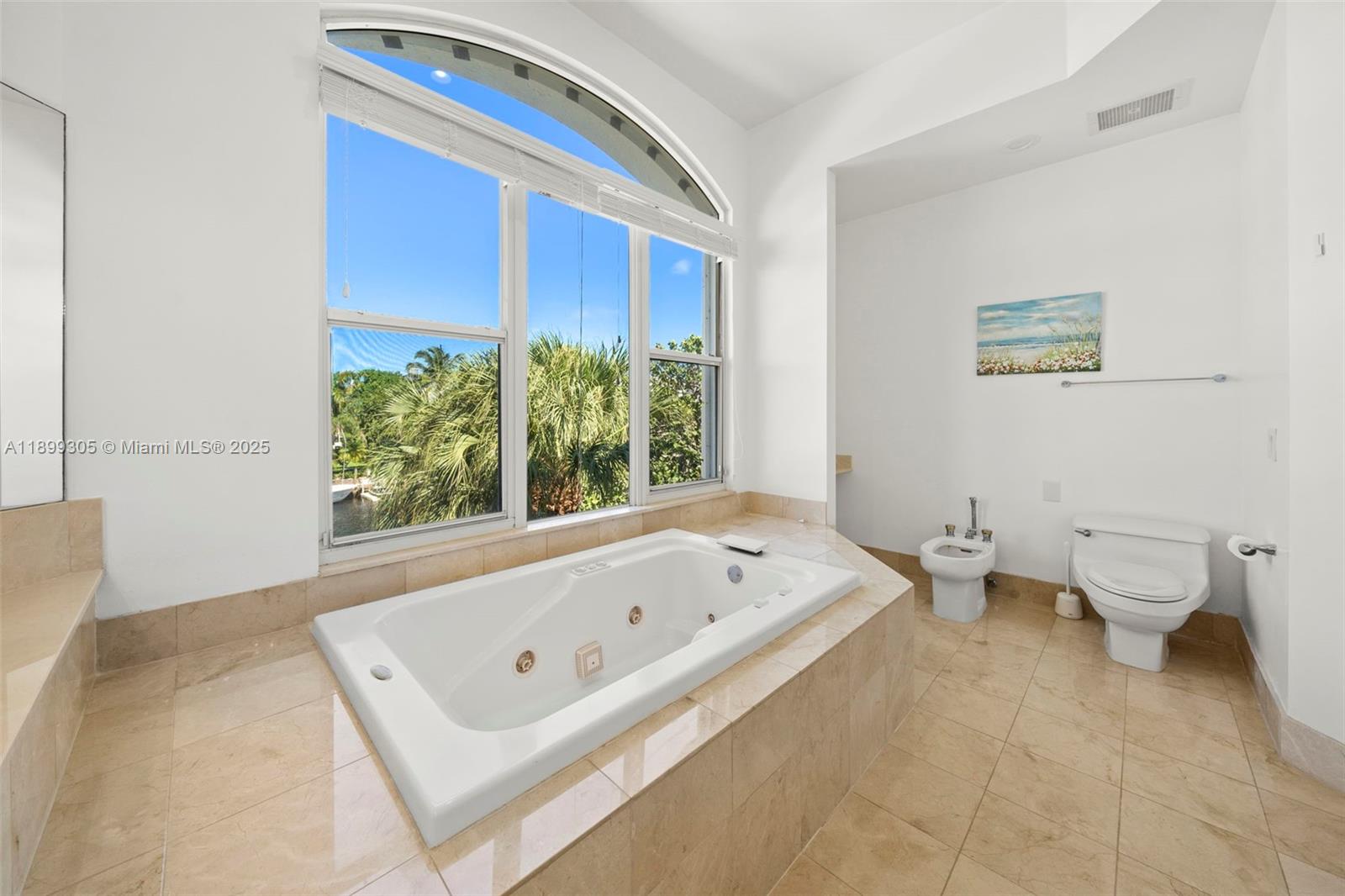 THE COURTYARDS AT THE POIN - Residential