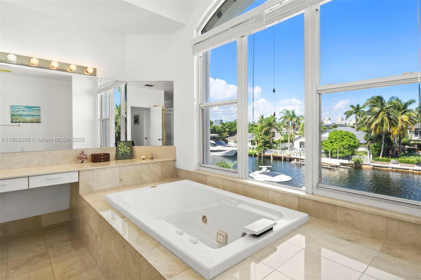 THE COURTYARDS AT THE POIN - Residential